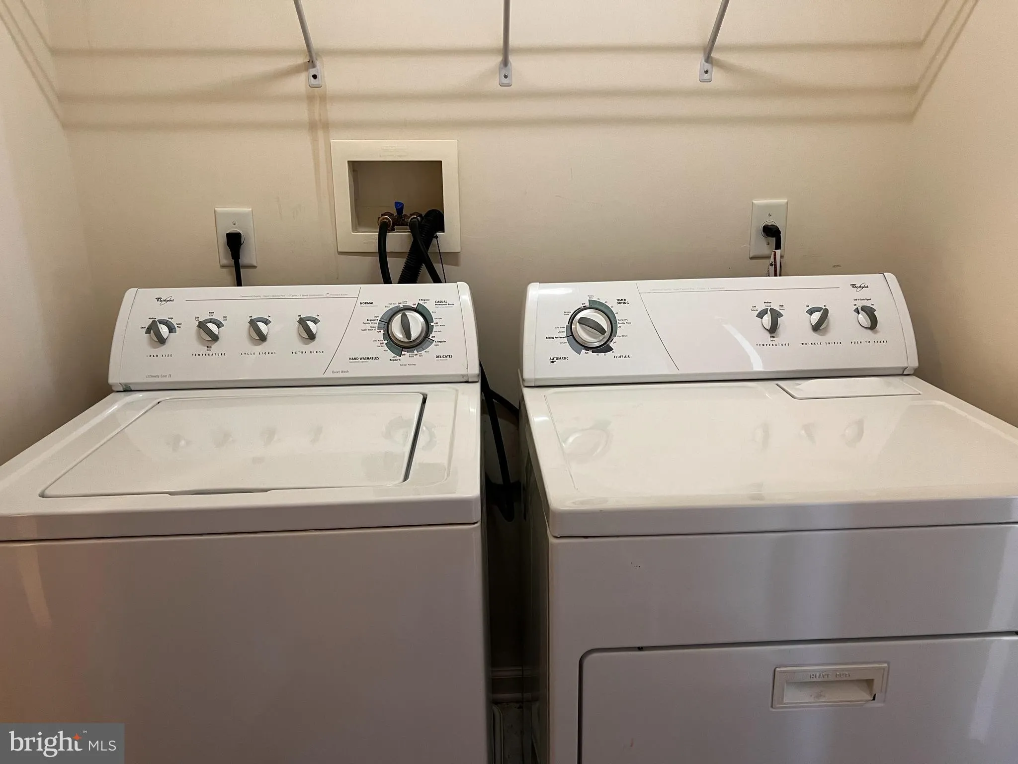 Ewing, New Jersey 08618, United States, 2 Bedrooms Bedrooms, ,2 BathroomsBathrooms,Residential,Active,35241