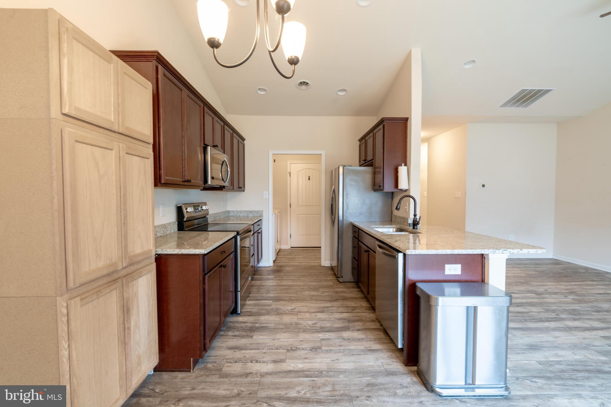 SOUTH END VILLAS - Residential