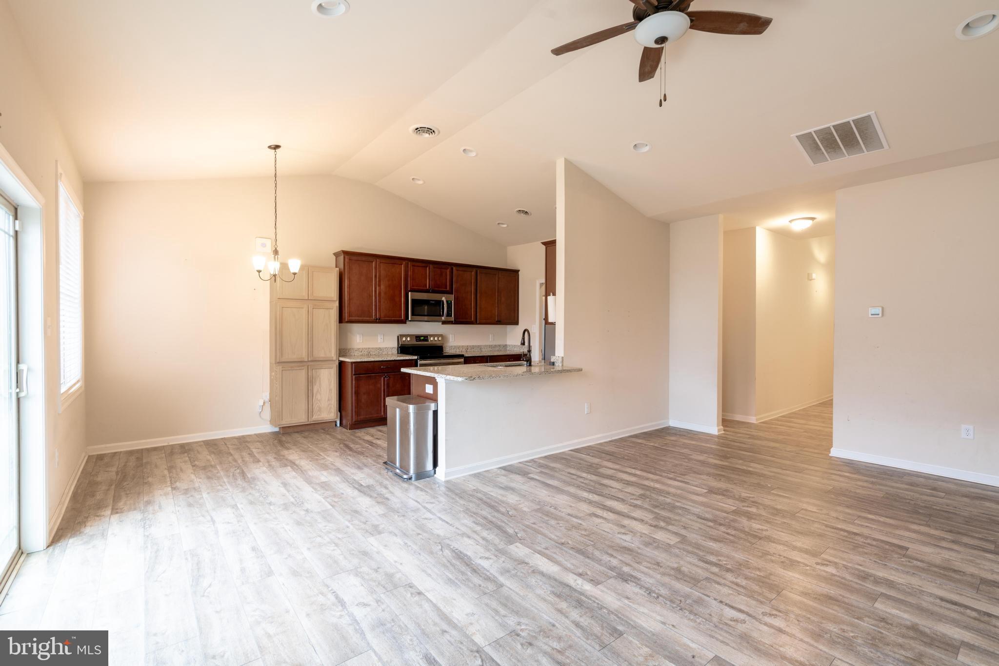 SOUTH END VILLAS - Residential