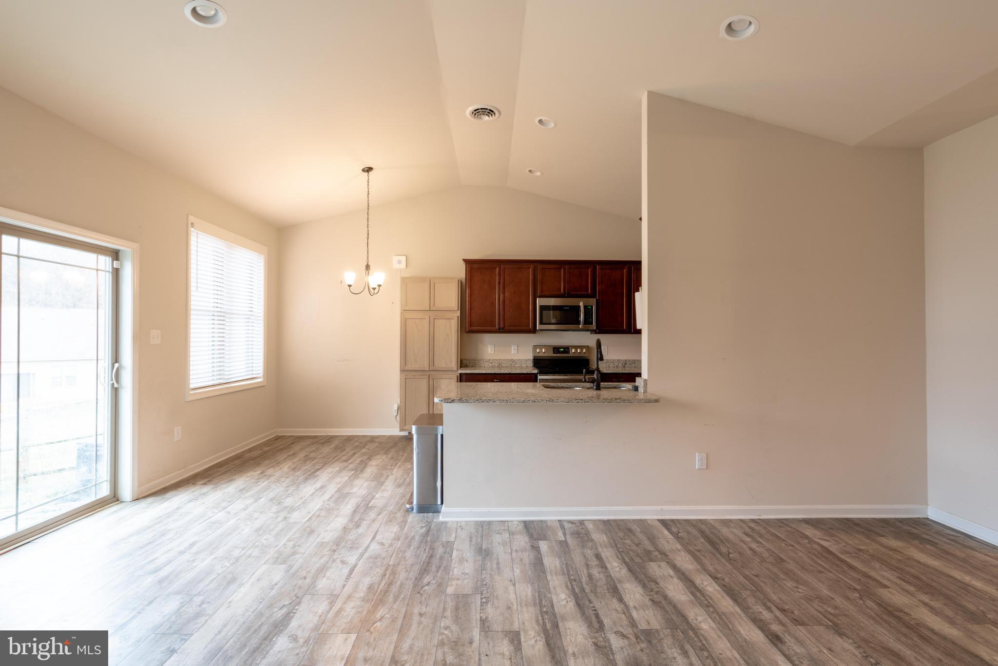 SOUTH END VILLAS - Residential