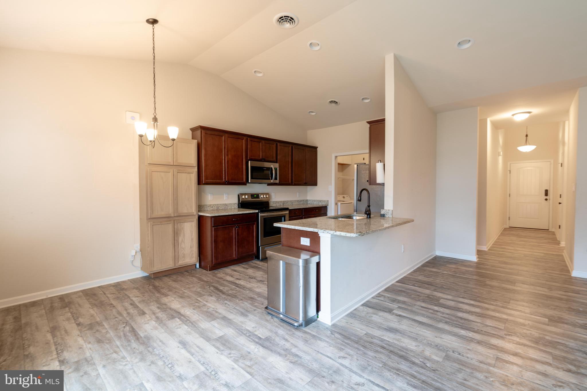 SOUTH END VILLAS - Residential