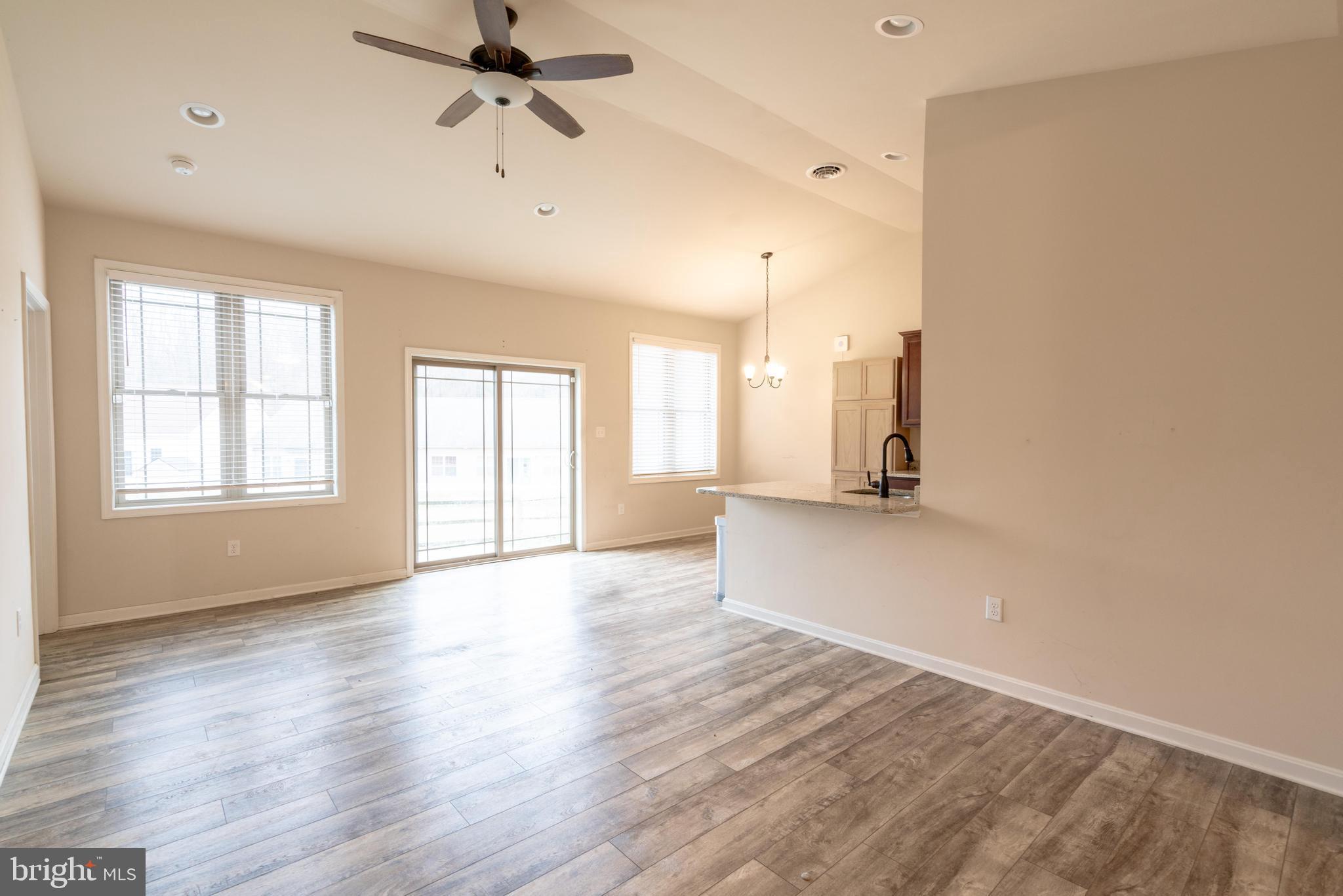 SOUTH END VILLAS - Residential