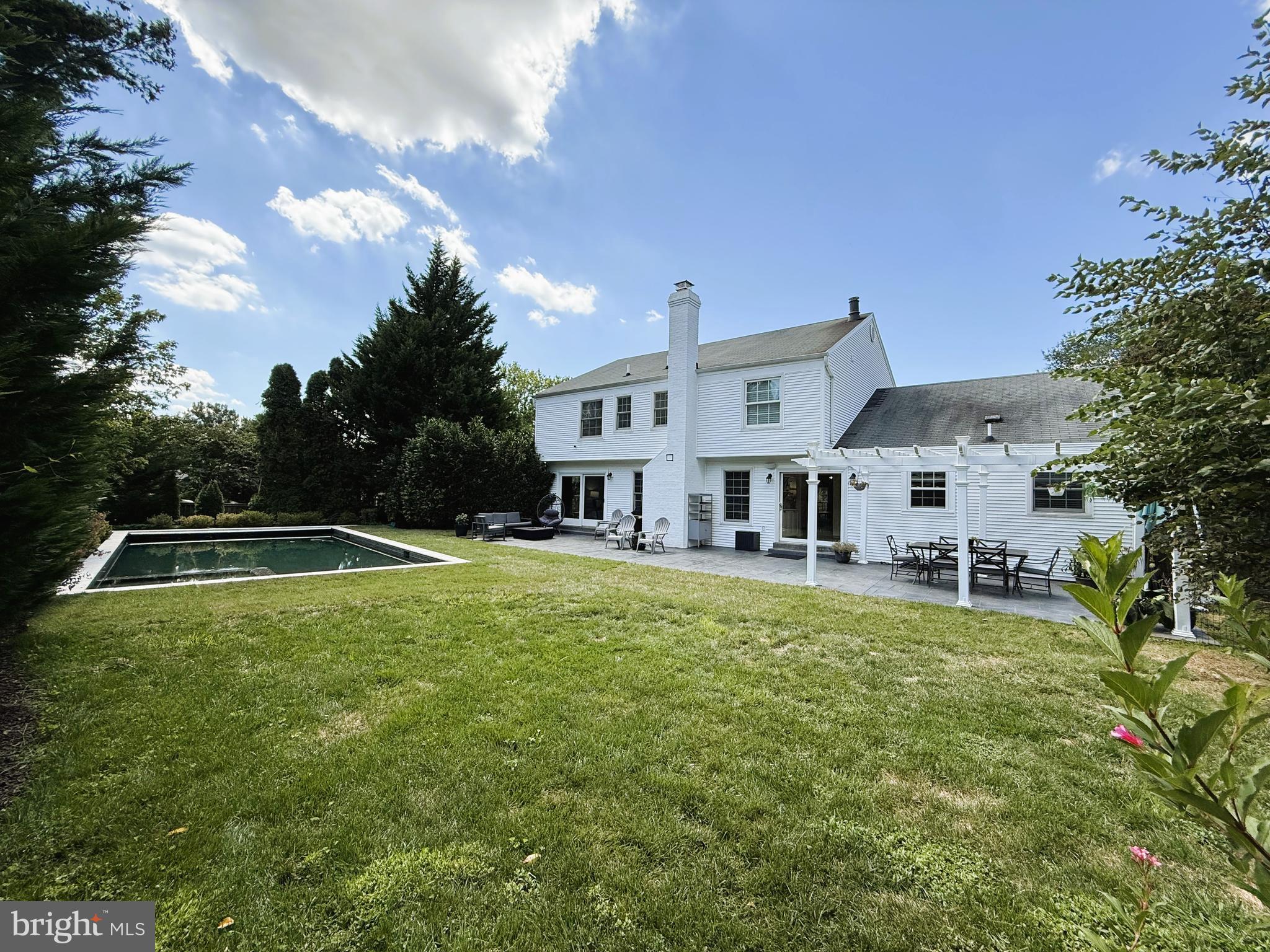 8805 WANDERING TRAIL DRIVE