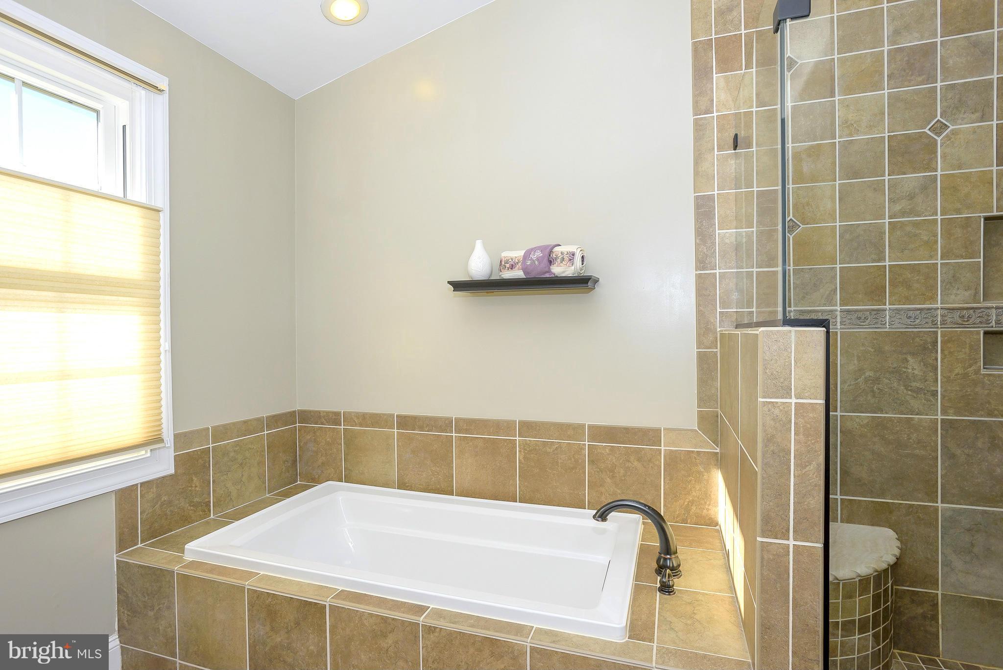 THE GREENS AT FAIRWAY HILLS - Residential Lease