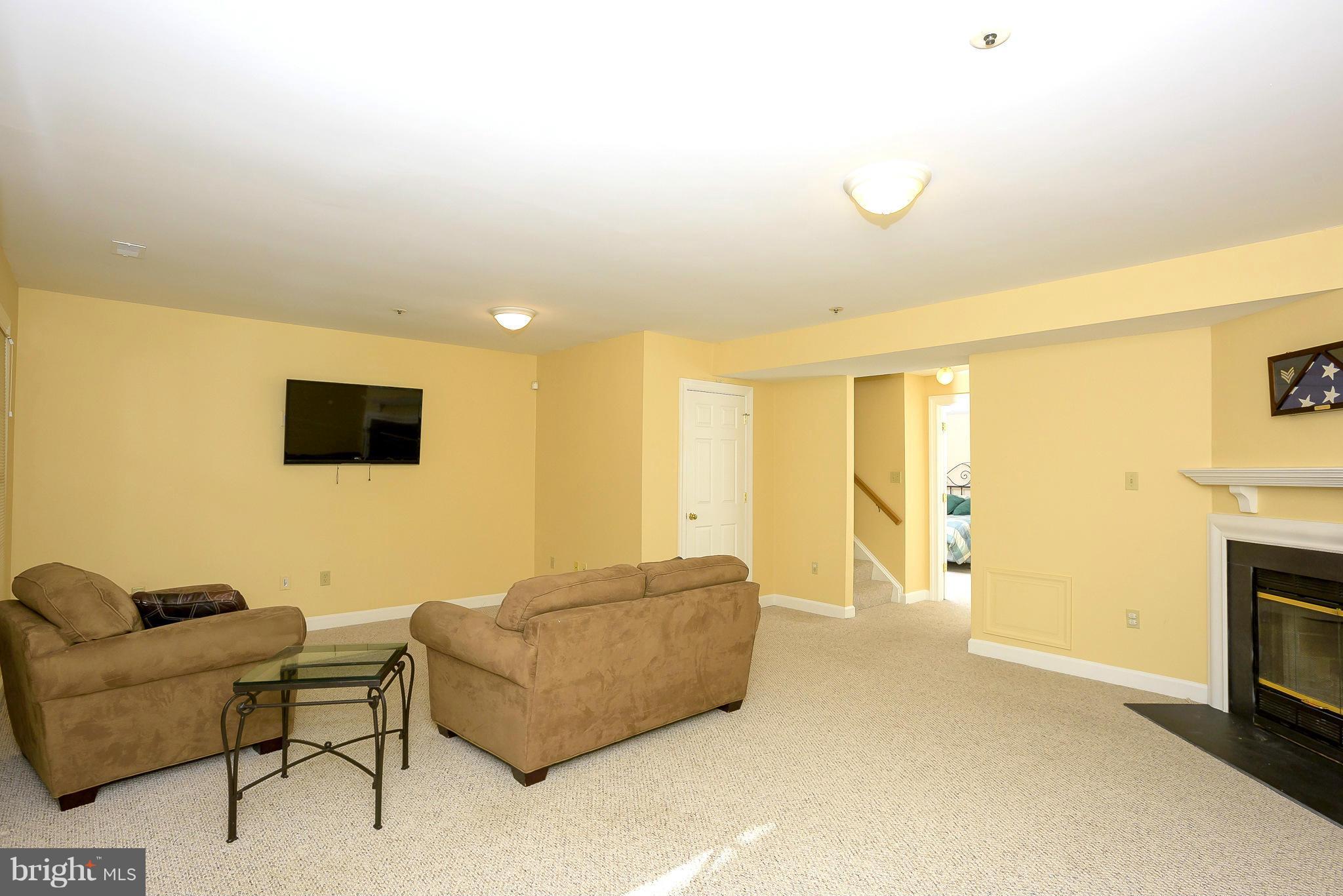 THE GREENS AT FAIRWAY HILLS - Residential Lease