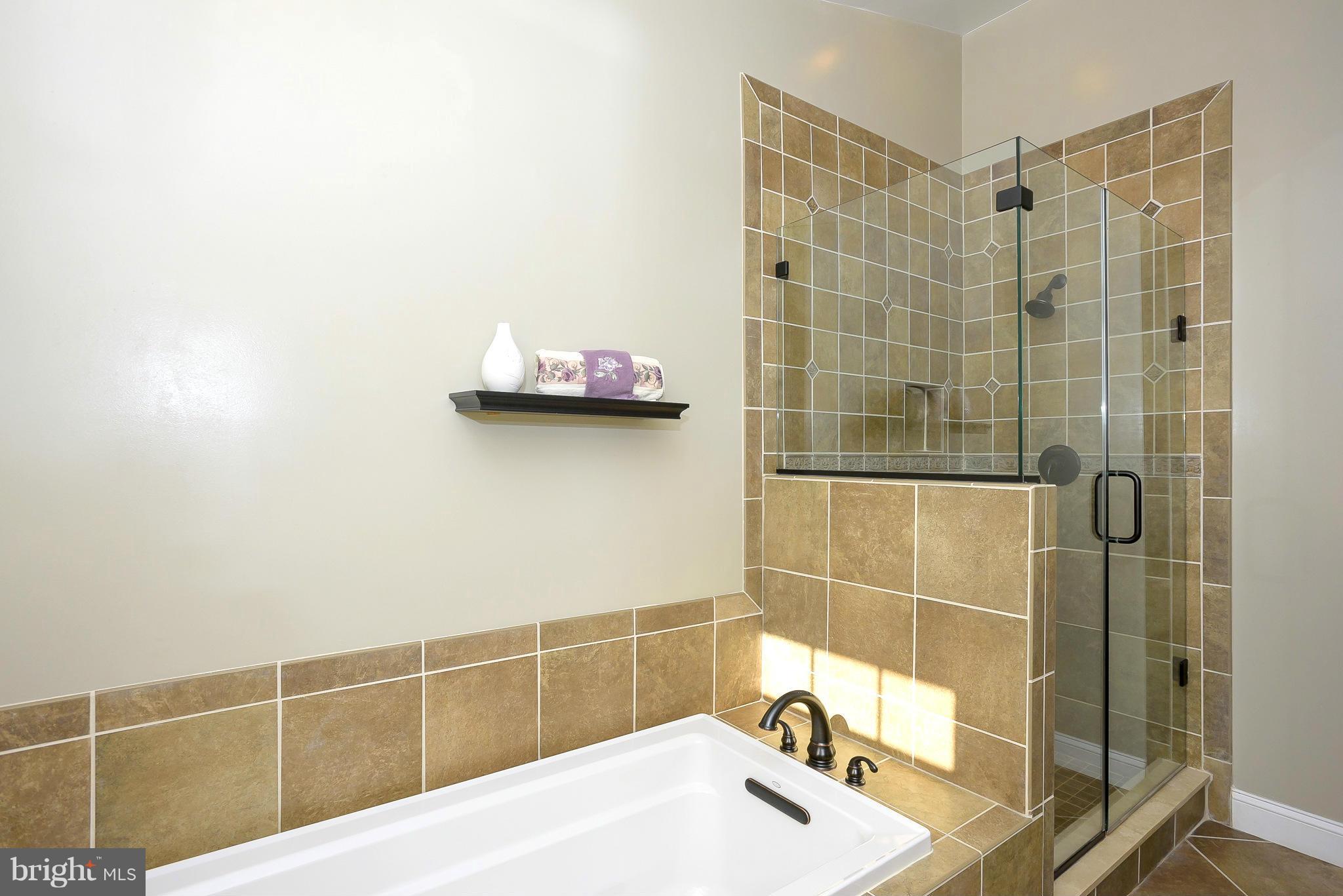 THE GREENS AT FAIRWAY HILLS - Residential Lease