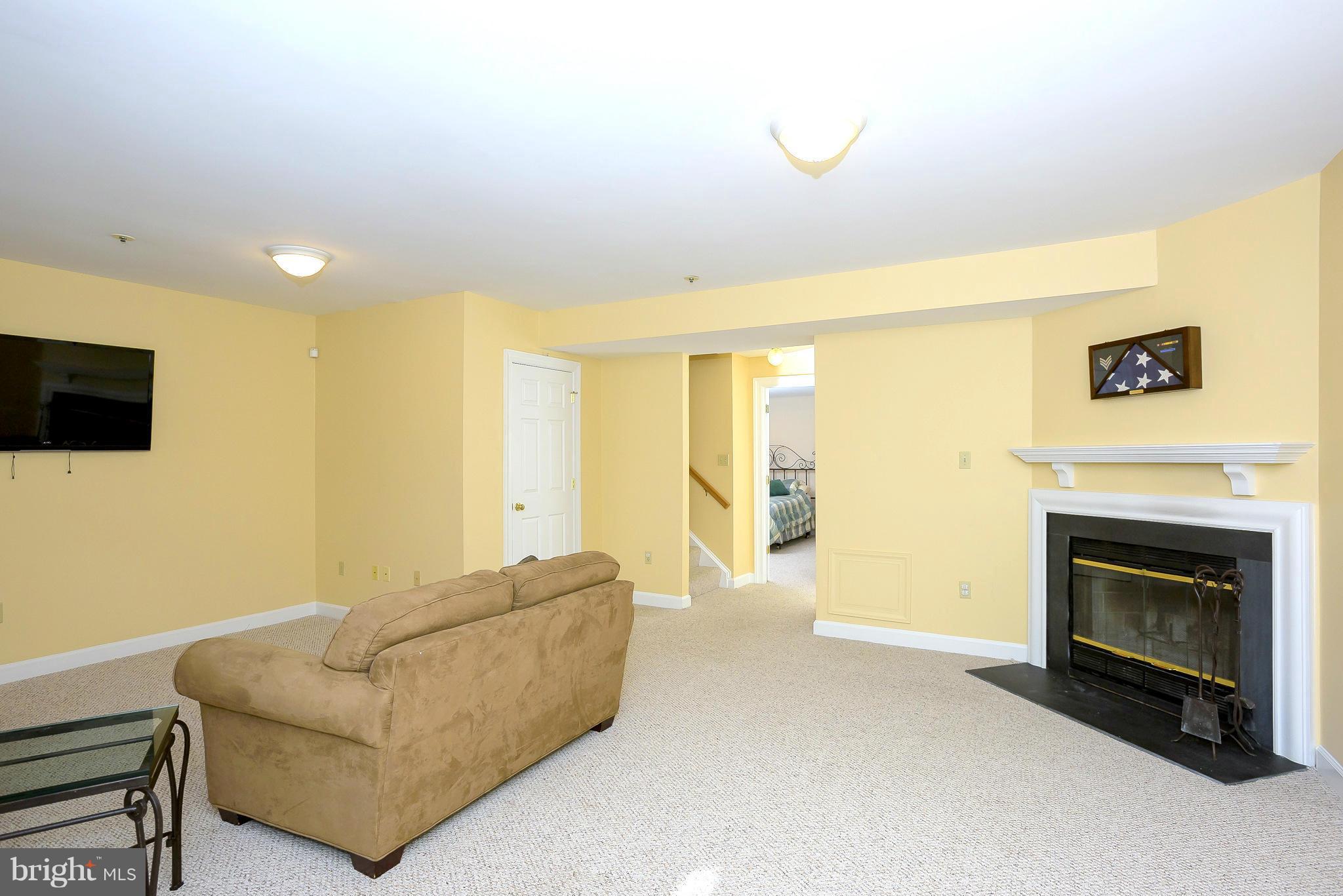 THE GREENS AT FAIRWAY HILLS - Residential Lease