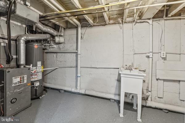 BALTIMORE EAST - SOUTH CLIFTON PARK HIST. DISTRICT - Residential