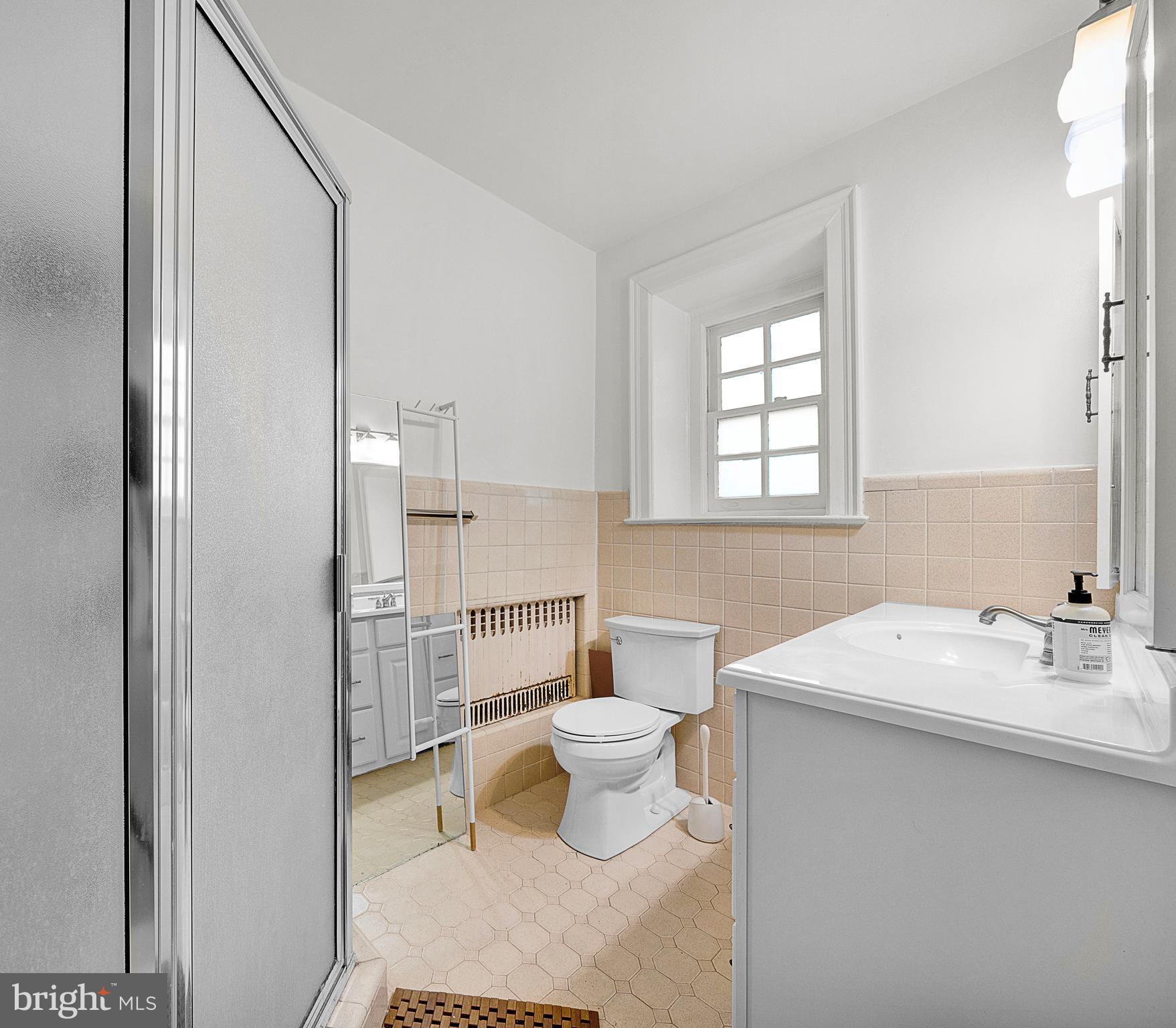 JENKINTOWN - Residential