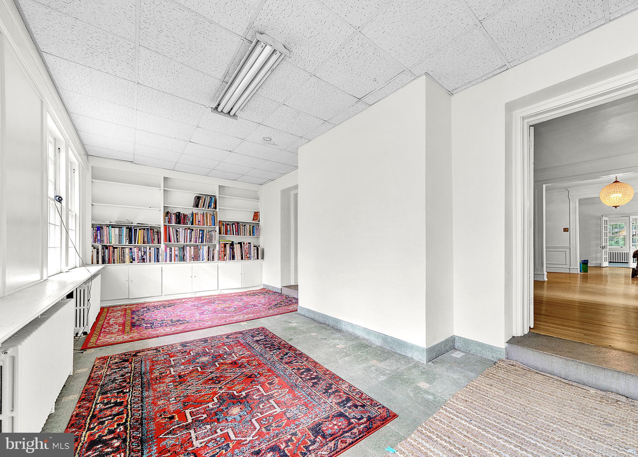 JENKINTOWN - Residential