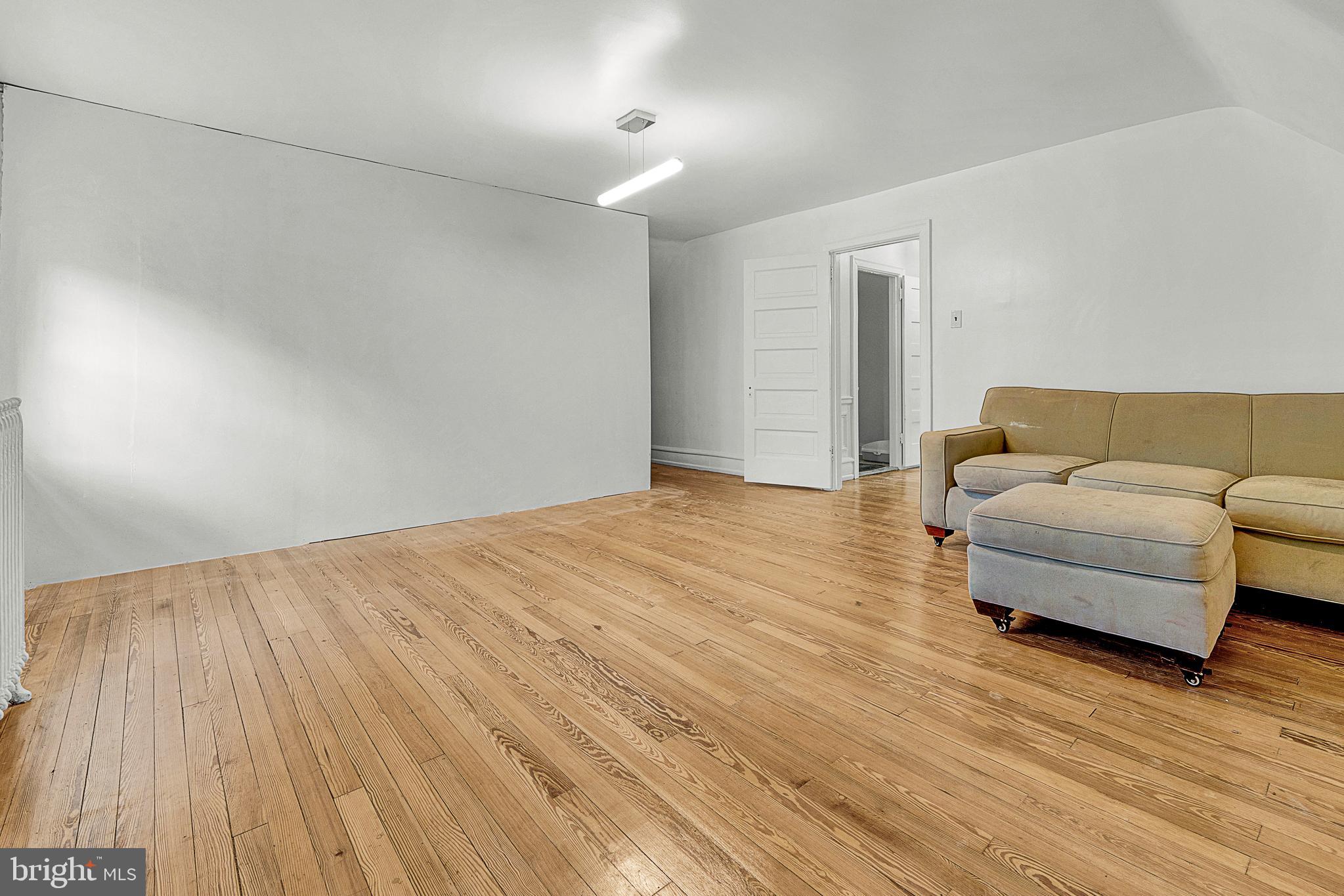 JENKINTOWN - Residential