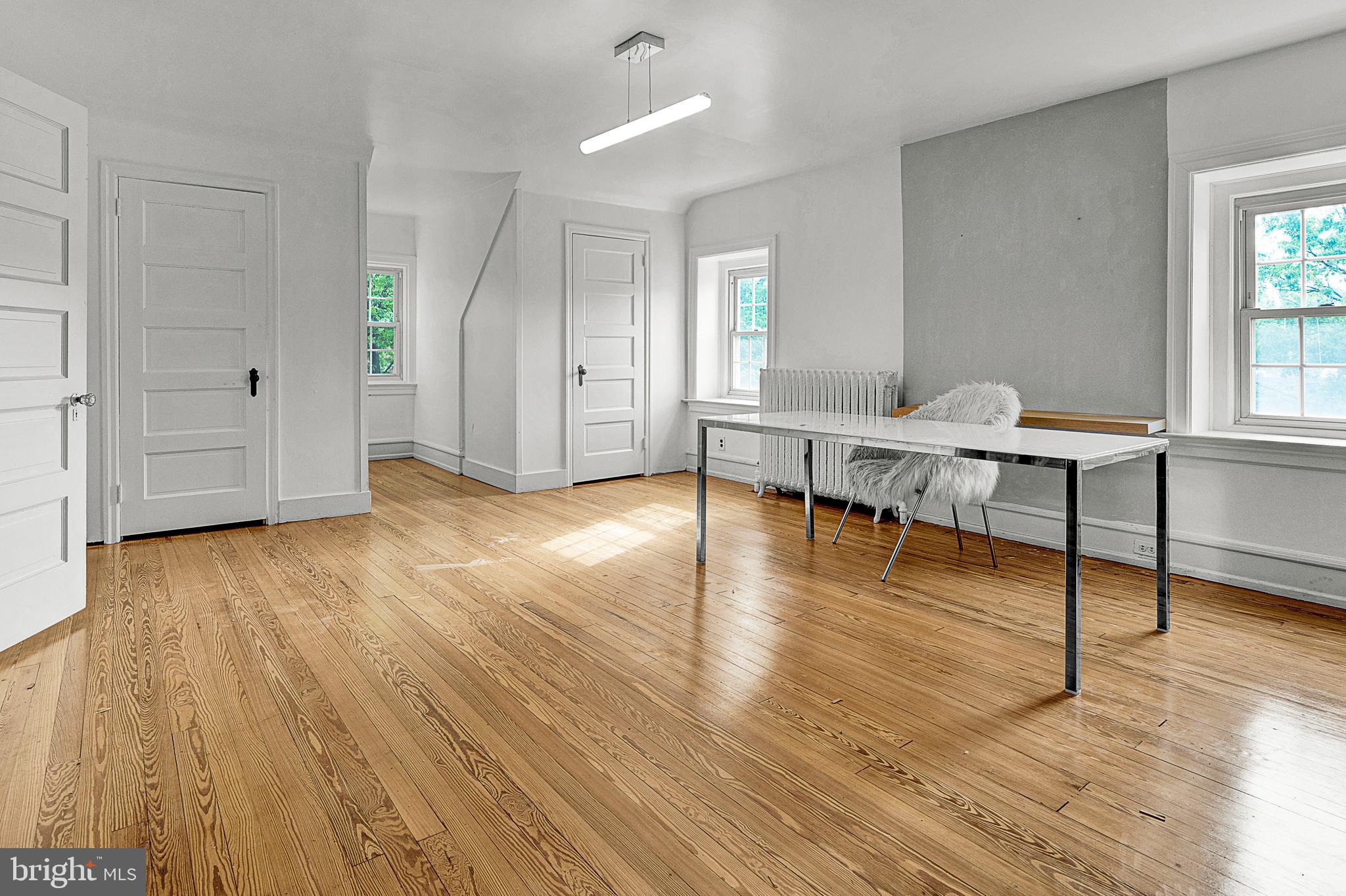 JENKINTOWN - Residential