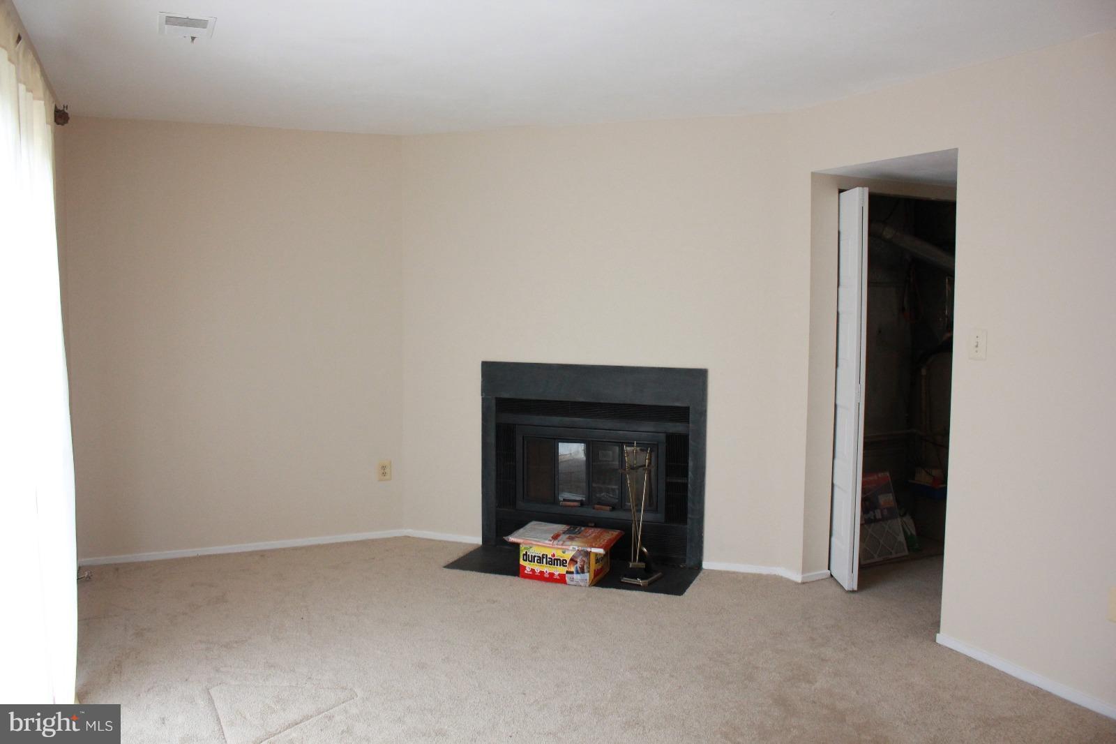 DERWOOD STATION - Residential