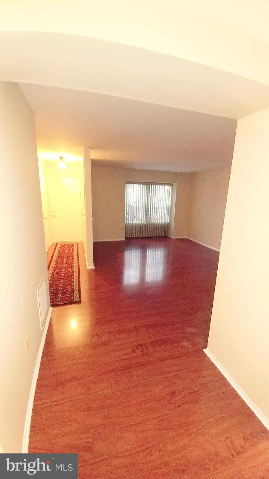 DERWOOD STATION - Residential