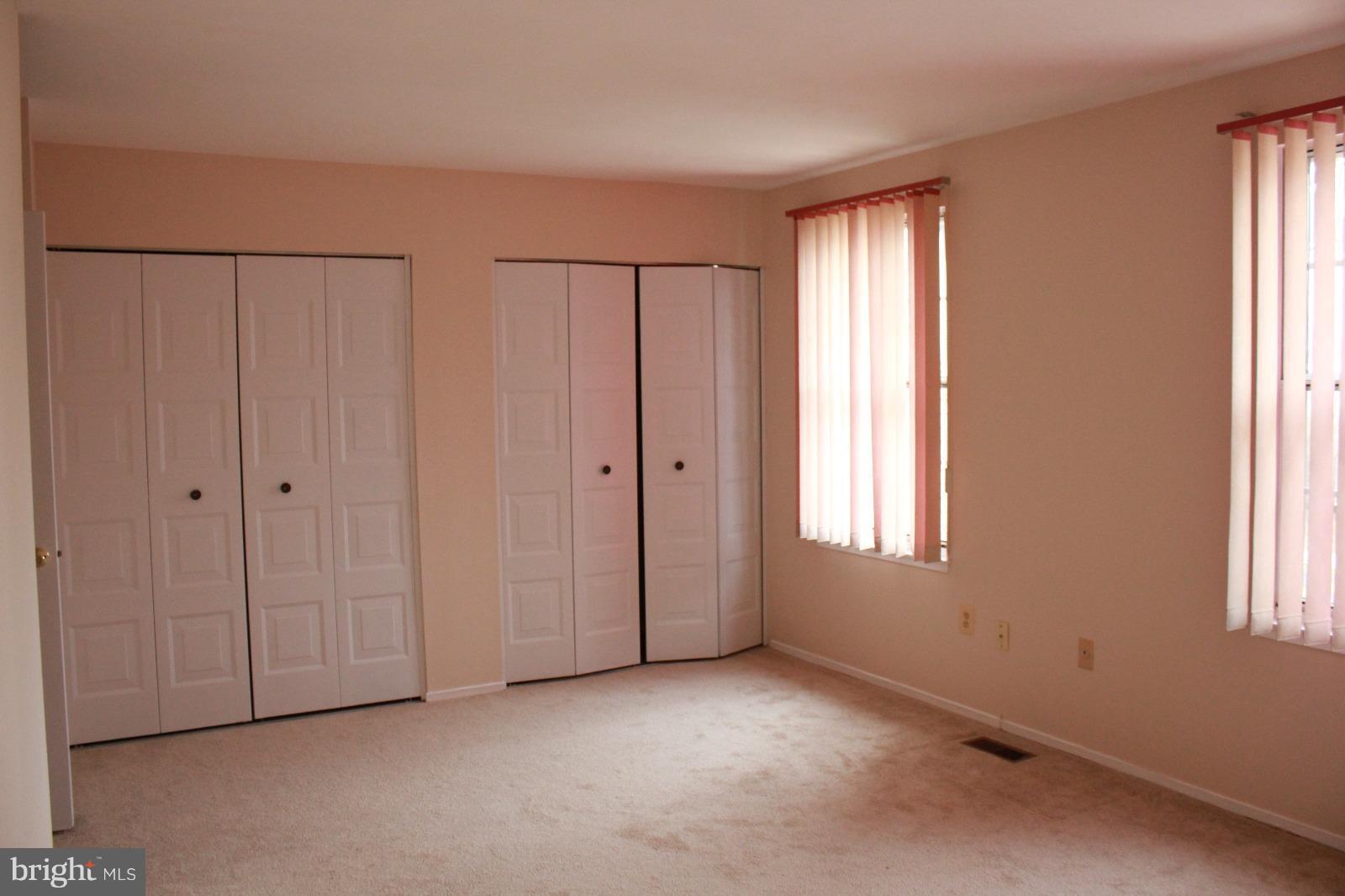 DERWOOD STATION - Residential