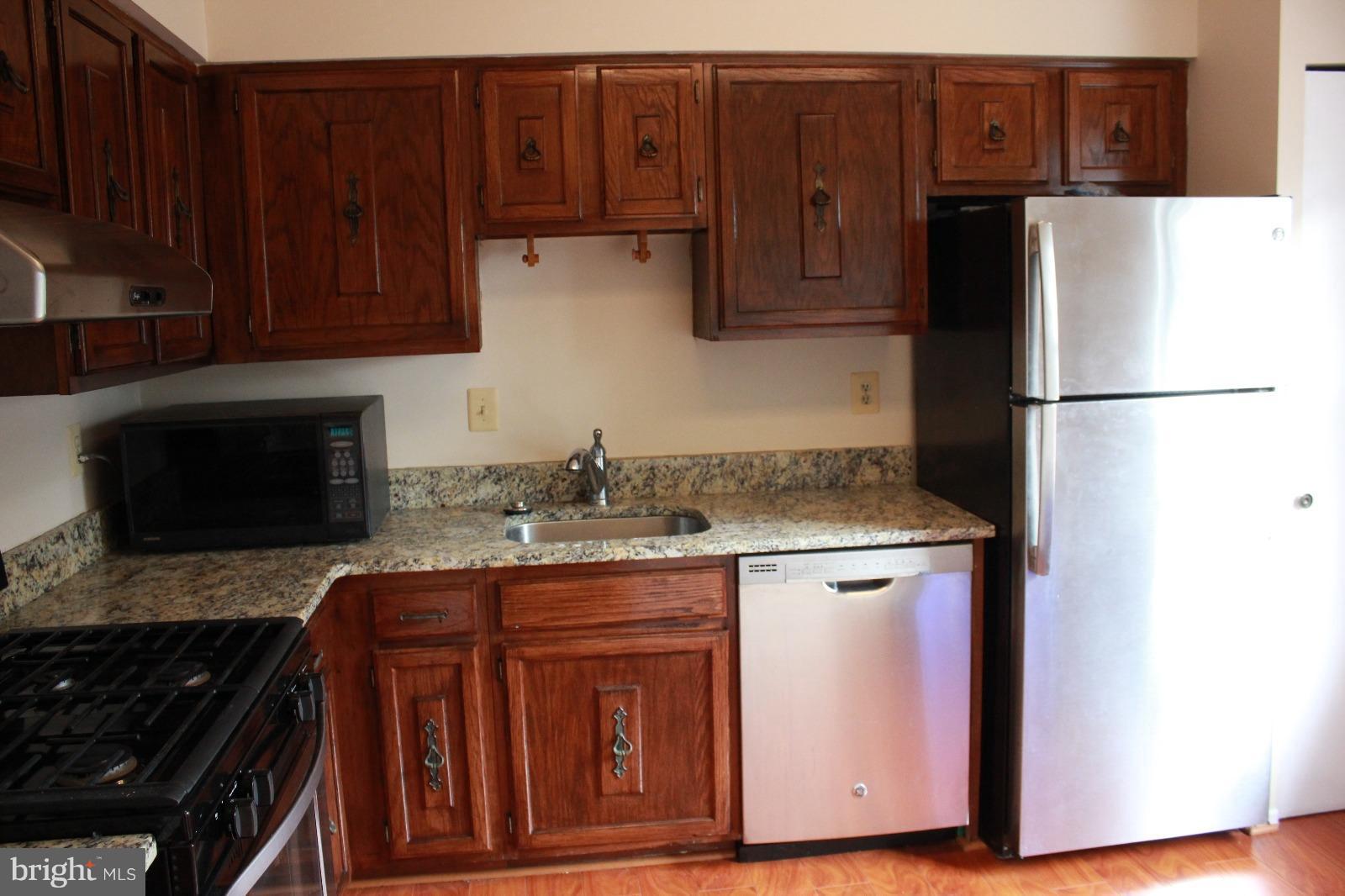 DERWOOD STATION - Residential