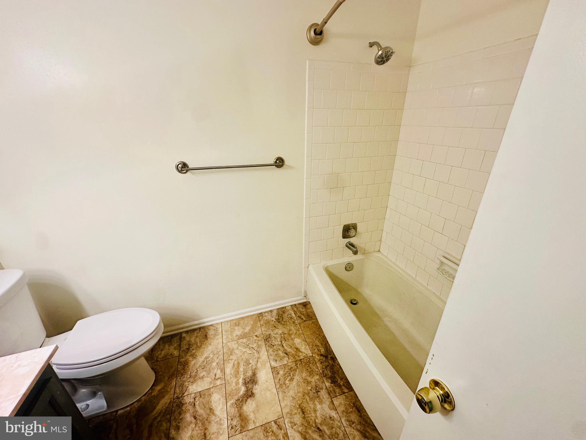 LAKE RIDGE - Residential Lease