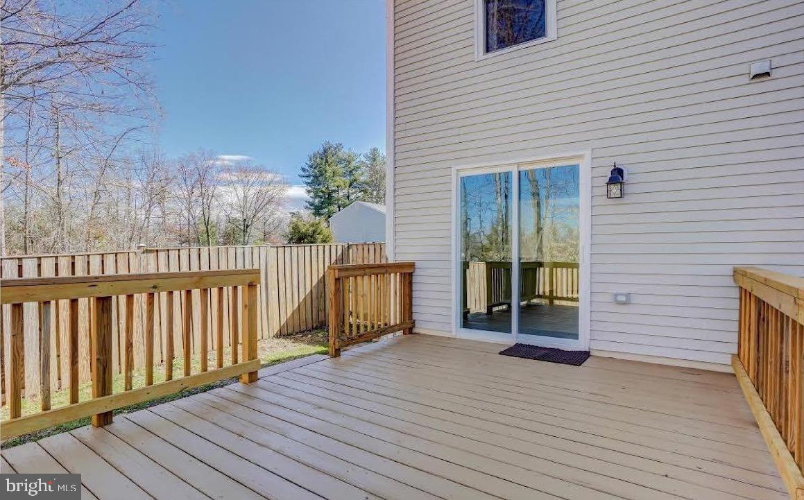 LAKE RIDGE - Residential Lease