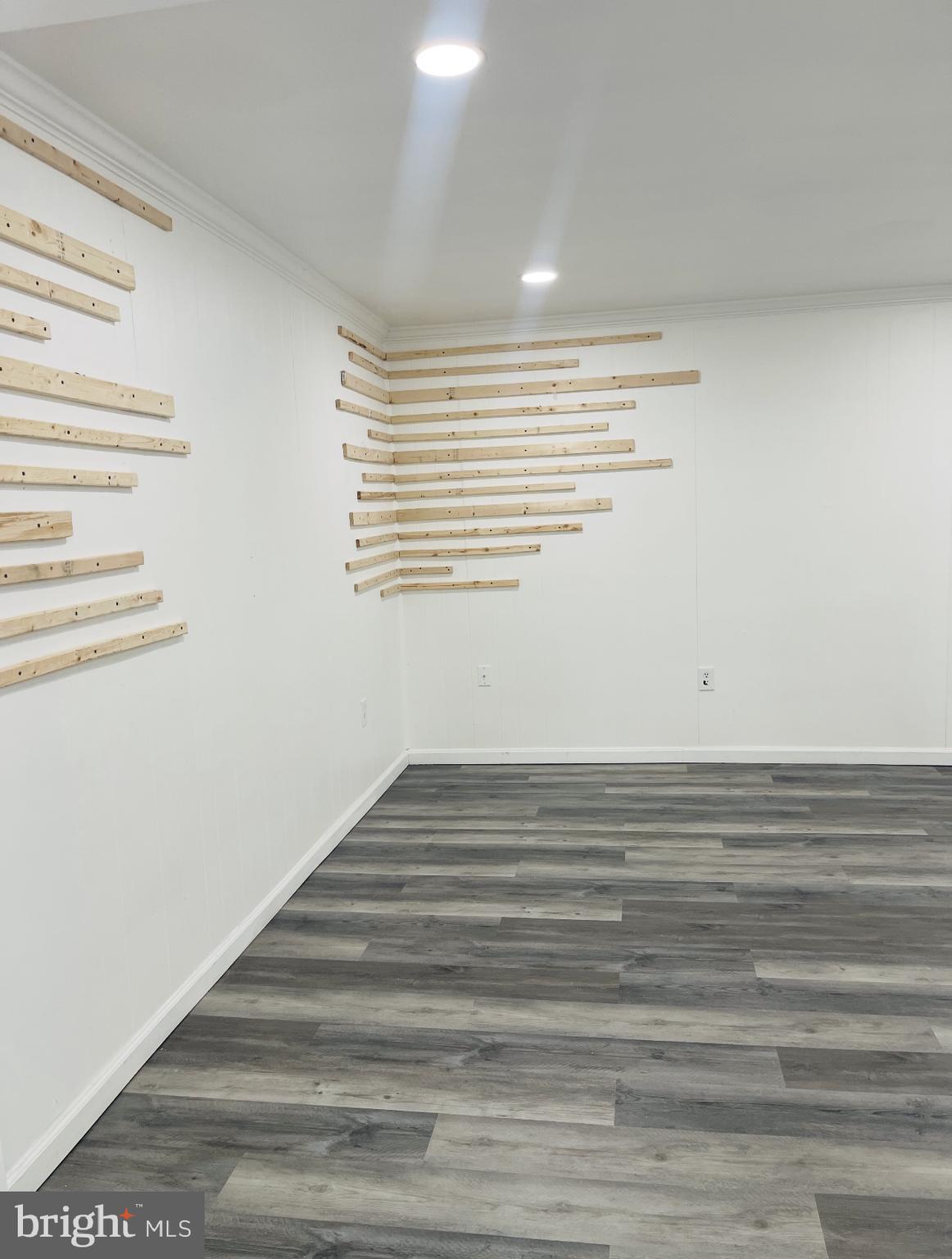 LAKE RIDGE - Residential Lease