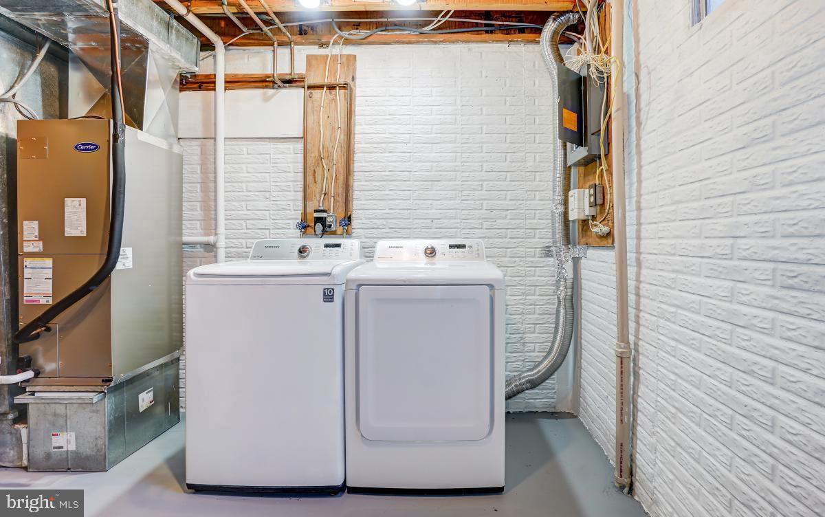 LAKE RIDGE - Residential Lease