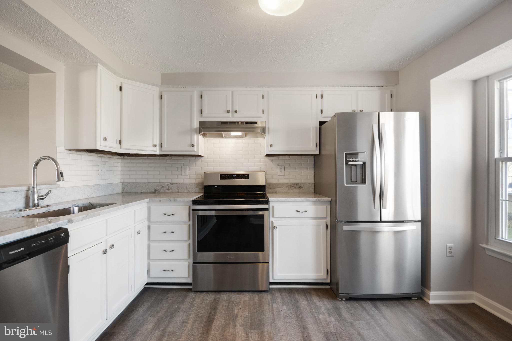 OAK VIEW VILLAGE - Residential