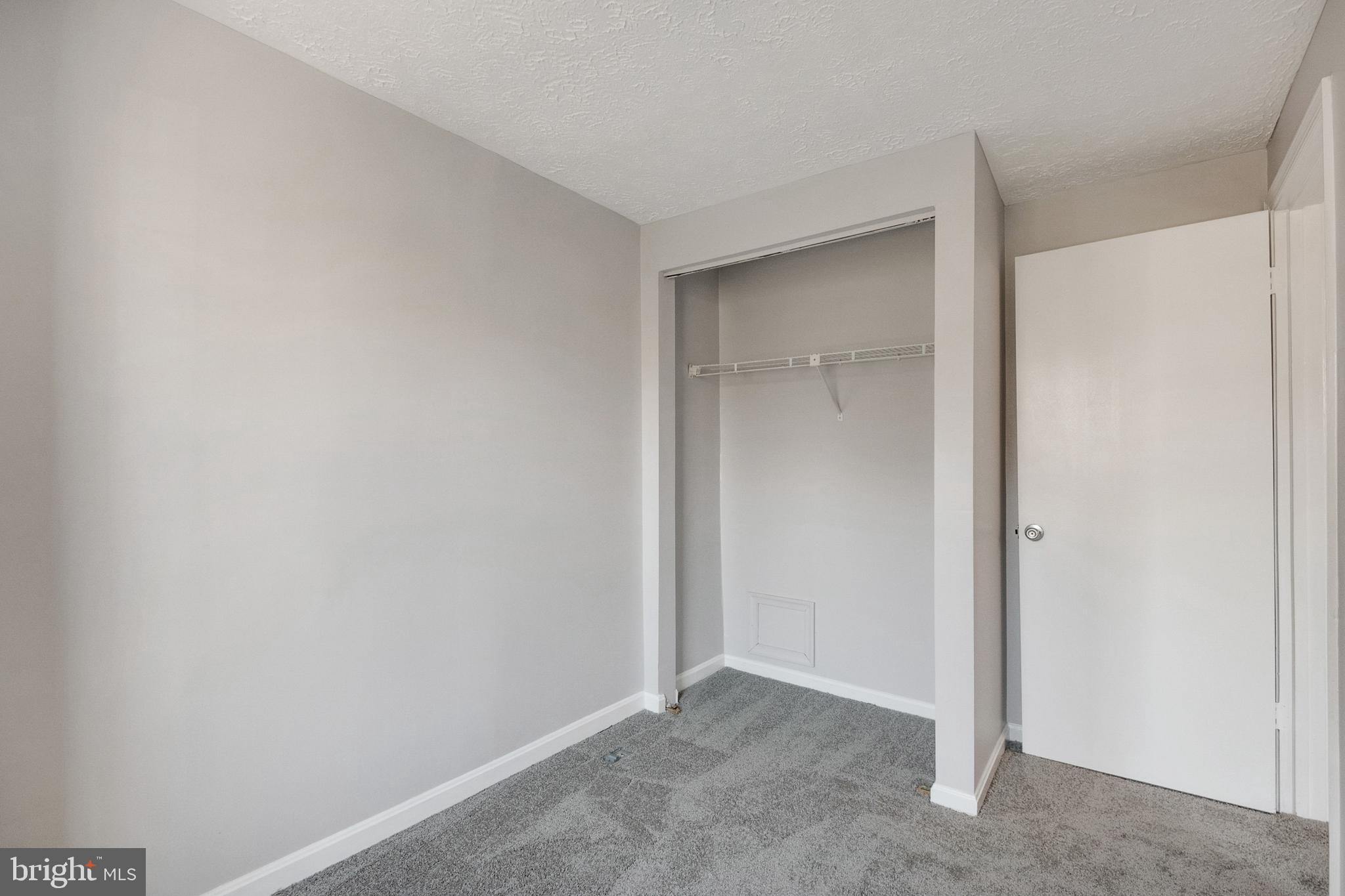 OAK VIEW VILLAGE - Residential