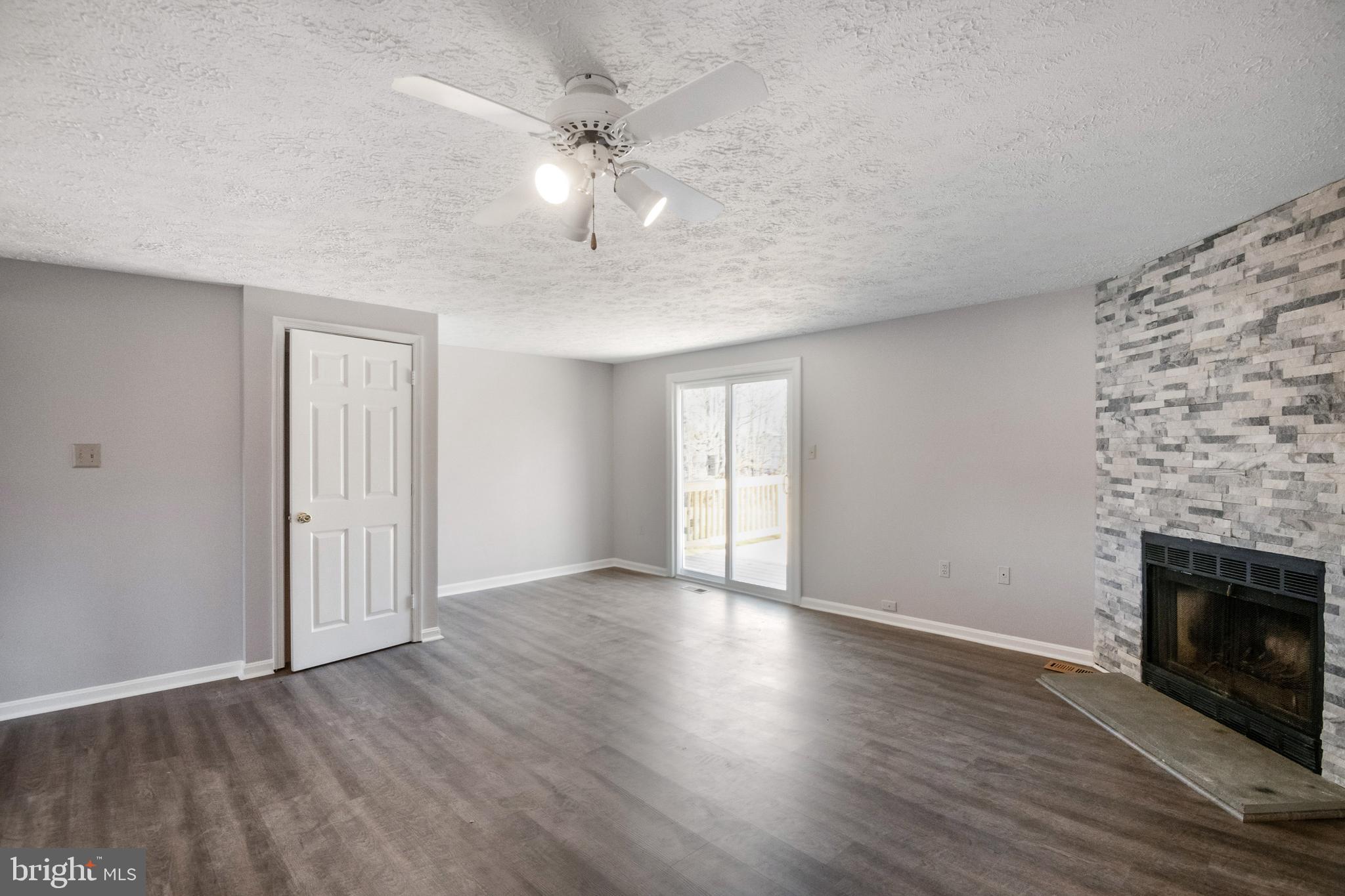 OAK VIEW VILLAGE - Residential