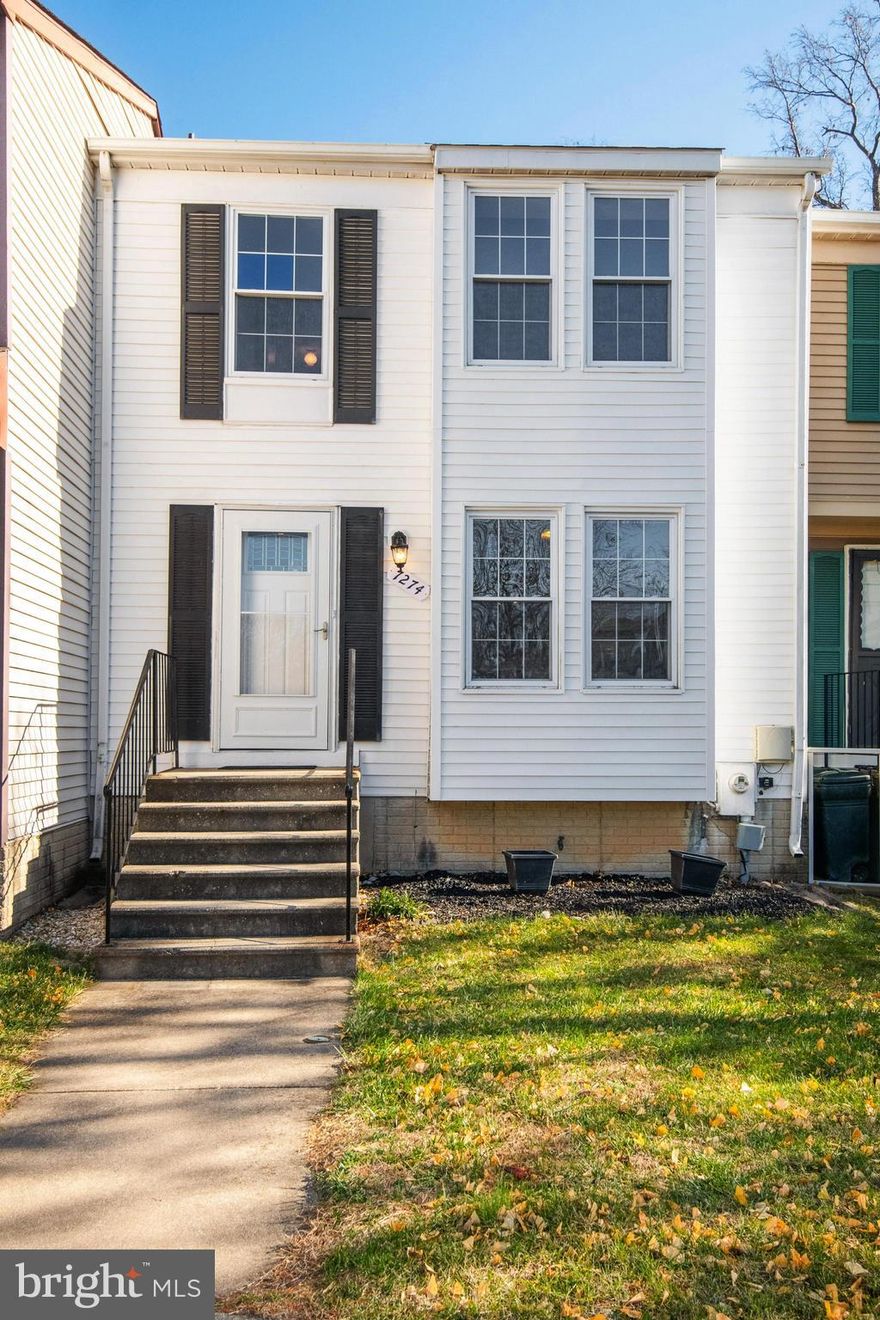 Welcome to this gorgeous newly updated 4 bedroom, 2 and half bath home backing onto nature that you can enjoy from your NEW 22ft deck. The main floor features a brand new eat-in kitchen with stainless steel appliances. On this level you can enjoy a wood burning fireplace, beautiful new floors and more! The home conveniently has a walk out basement to a large fenced in backyard with entry gate. On the lower level you will find a sizeable bedroom with en-suite & large jetted tub, washer & dryer, and plenty of storage! Home also has a brand new water heater, new humidifier, new heat pump, new attic insulation, new roof and updated double pane windows. 7274 Procopio Circle can be your next home. Come see it today!
OFFER DEADLINE: Thursday December 23, 2021 at 5pm.