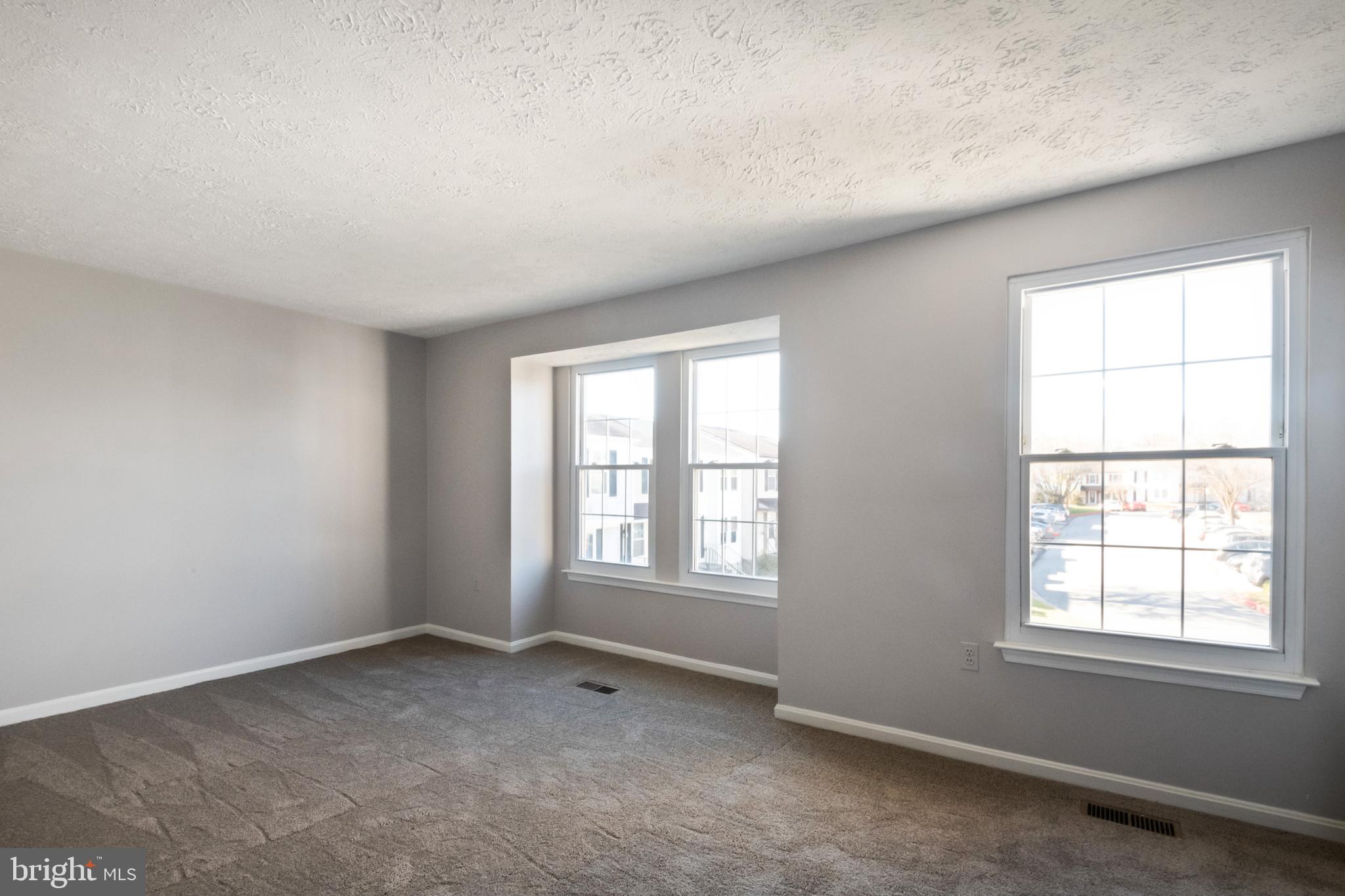 OAK VIEW VILLAGE - Residential