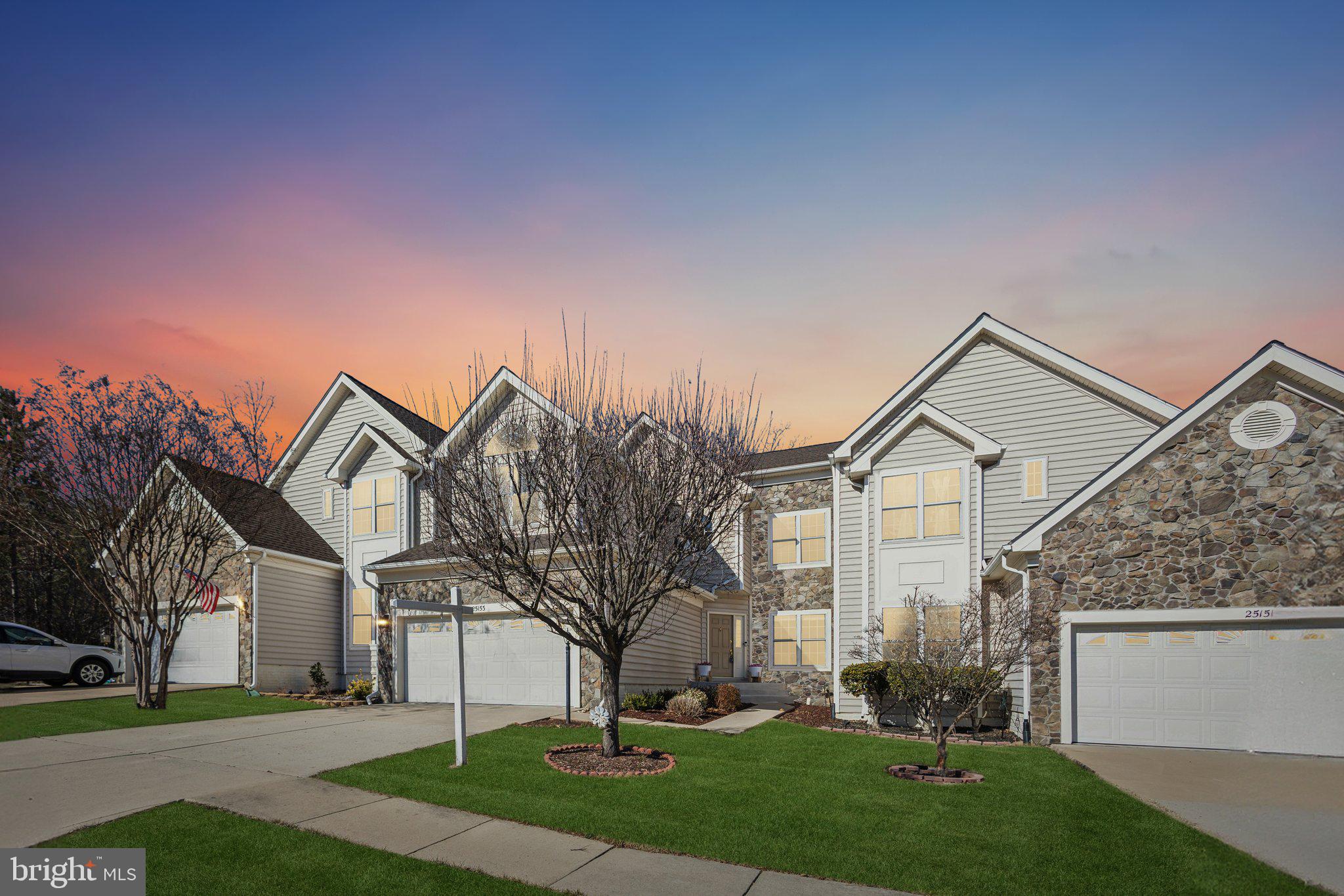 SOUTH RIDING - Residential