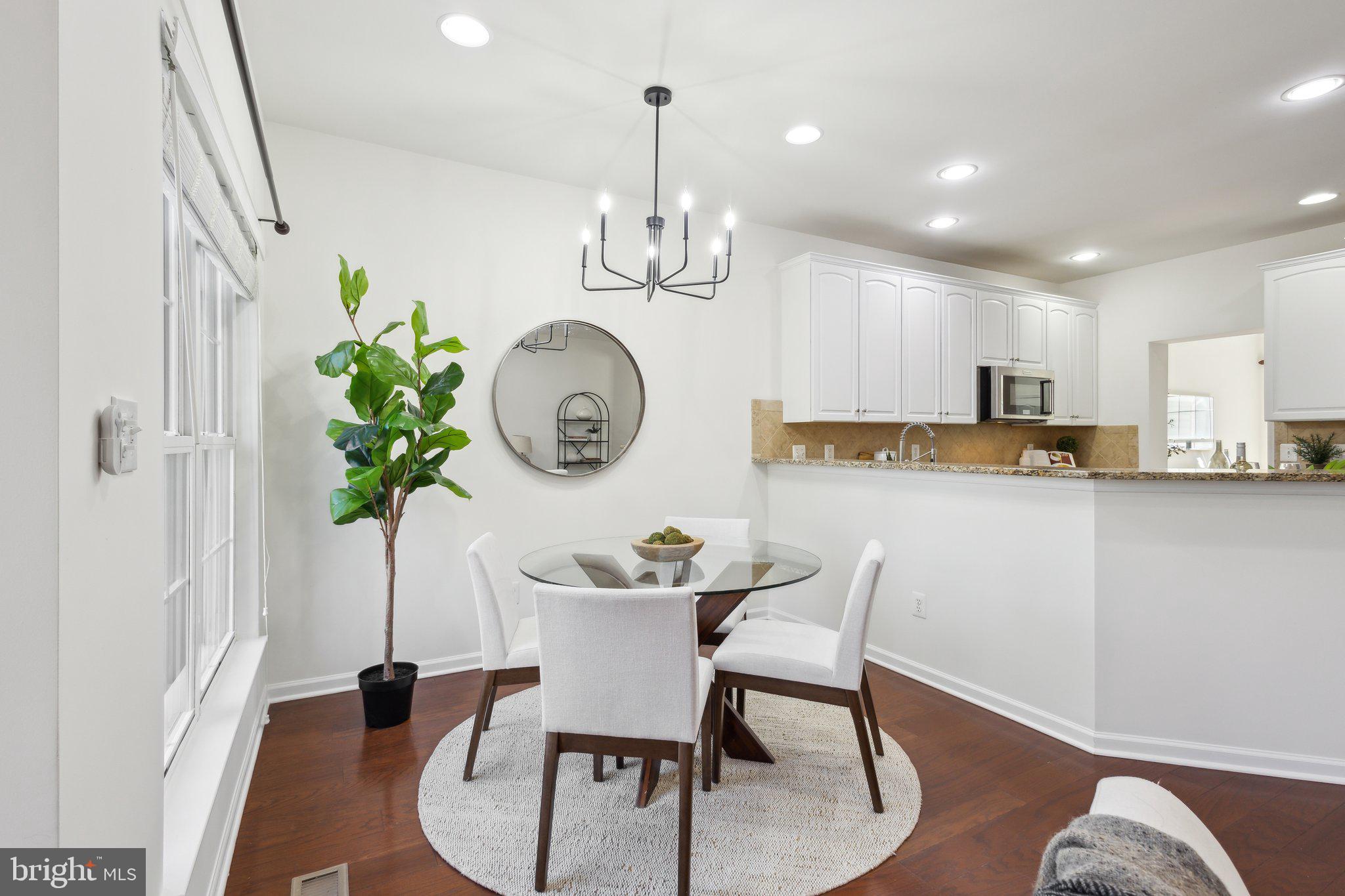 SOUTH RIDING - Residential