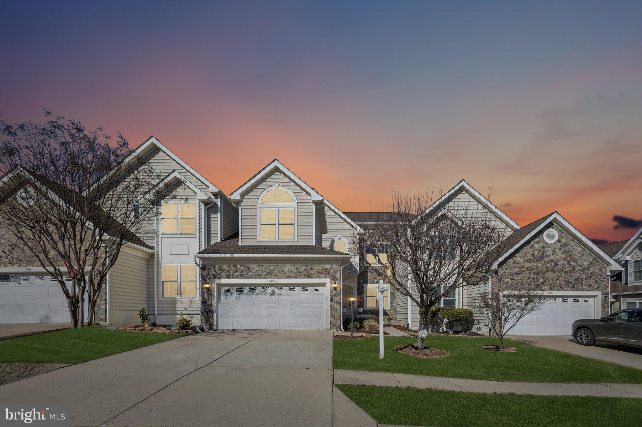 SOUTH RIDING - Residential