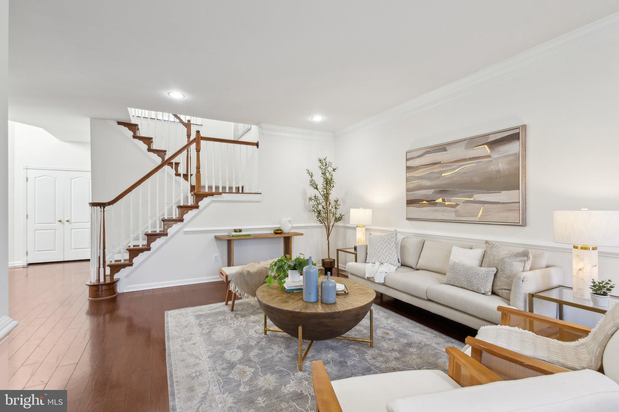 SOUTH RIDING - Residential