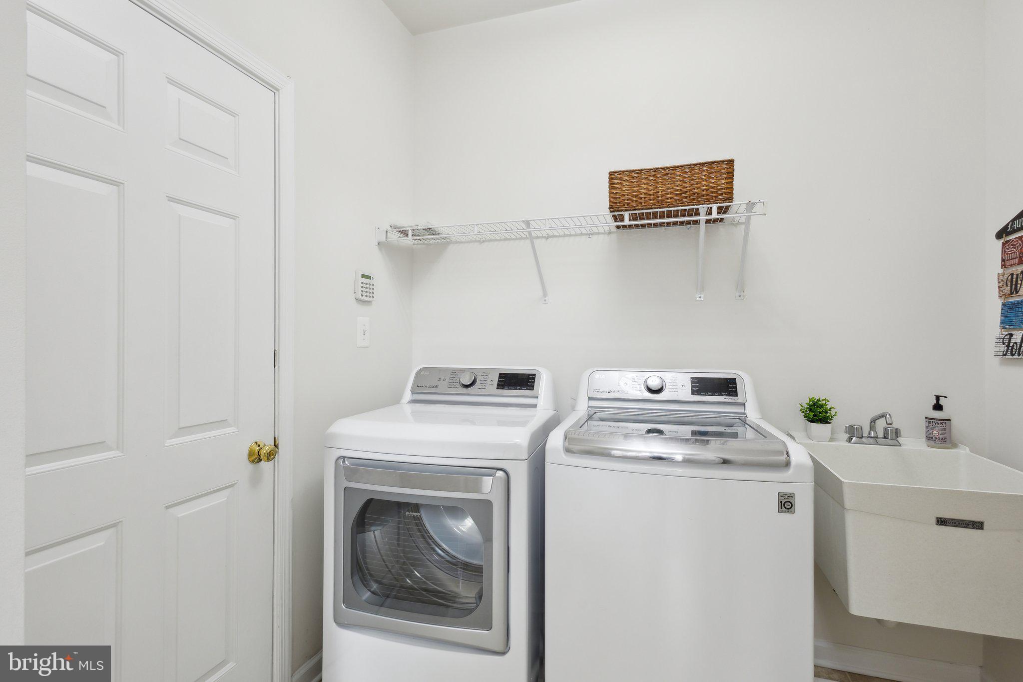 SOUTH RIDING - Residential