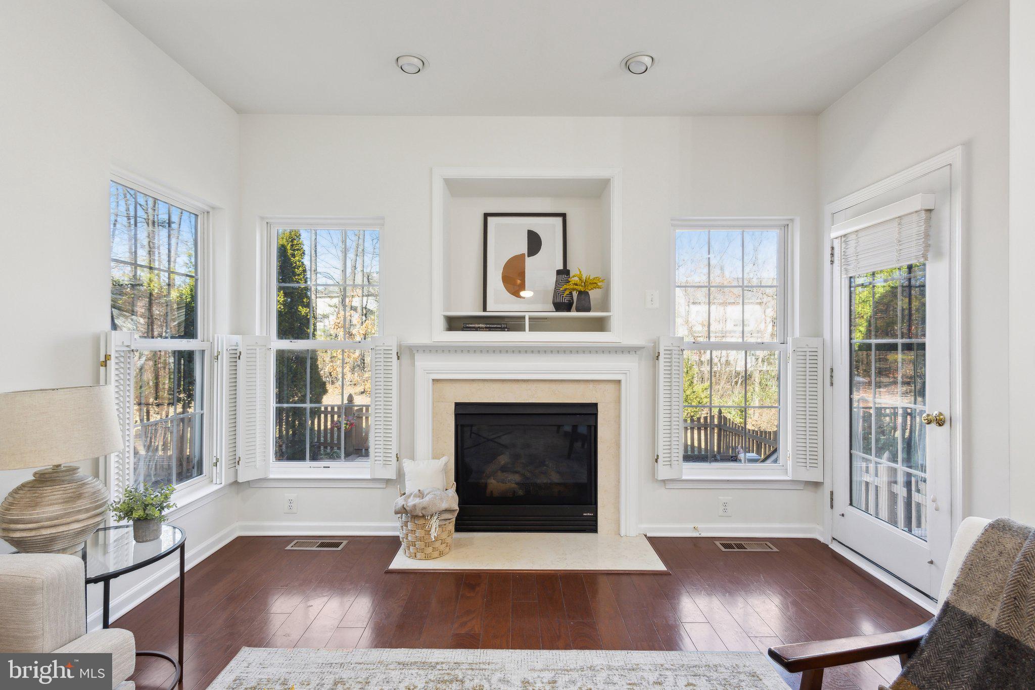 SOUTH RIDING - Residential