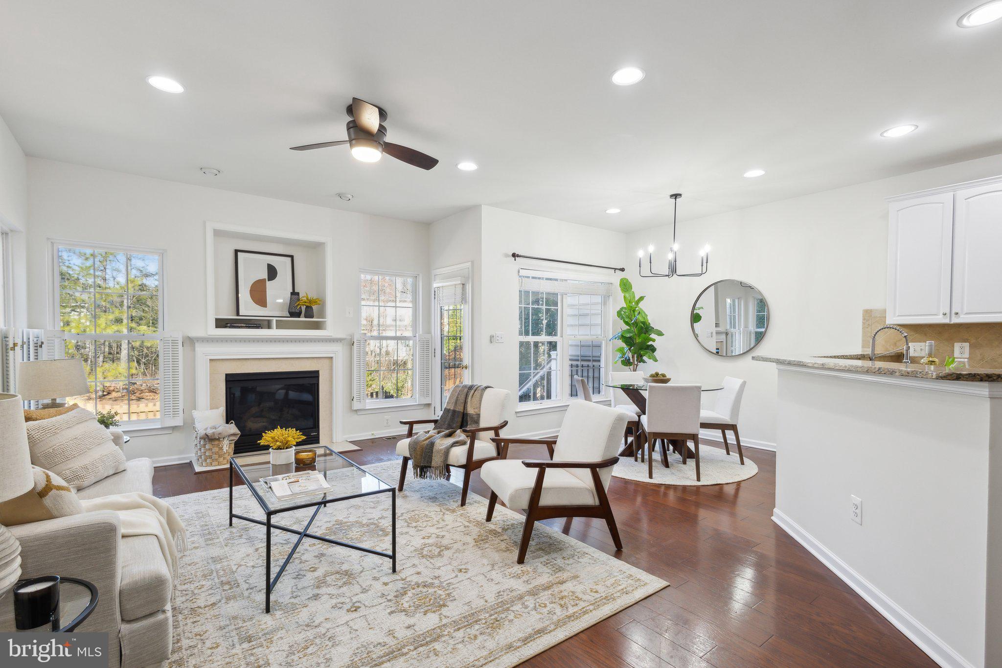 SOUTH RIDING - Residential