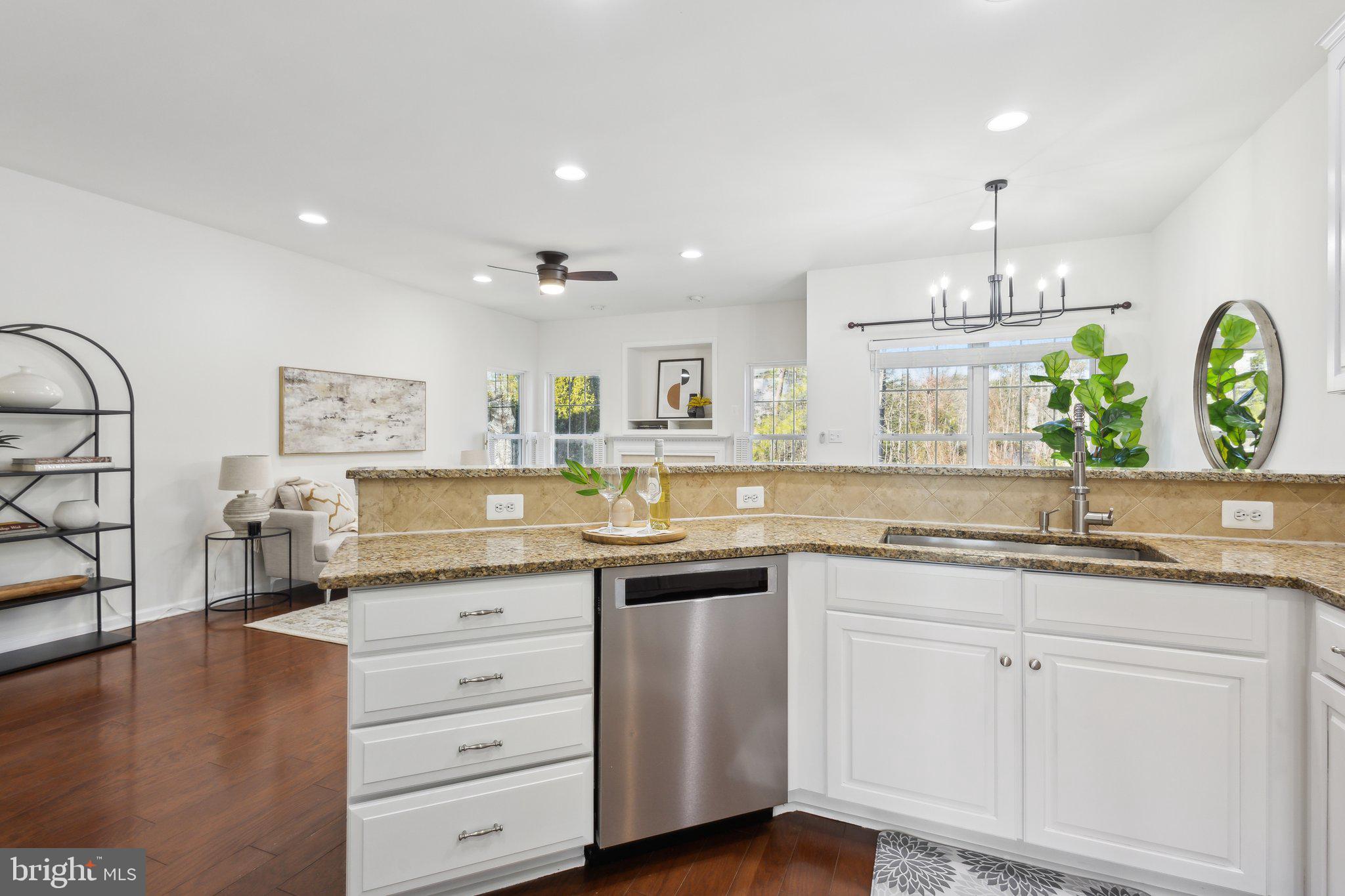 SOUTH RIDING - Residential