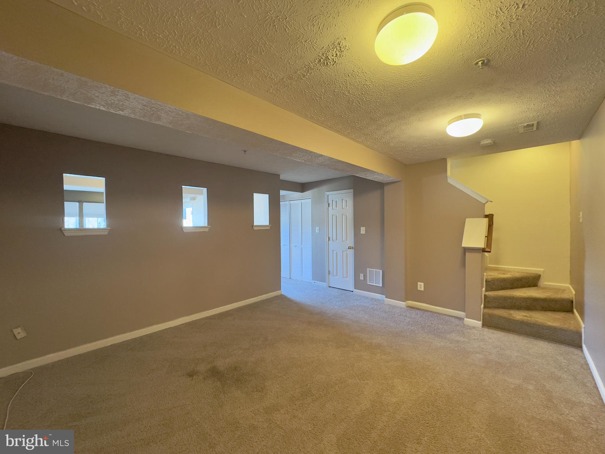 ABERDEEN HILLS - Residential Lease