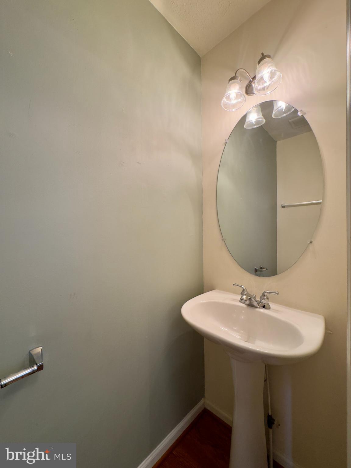 ABERDEEN HILLS - Residential Lease