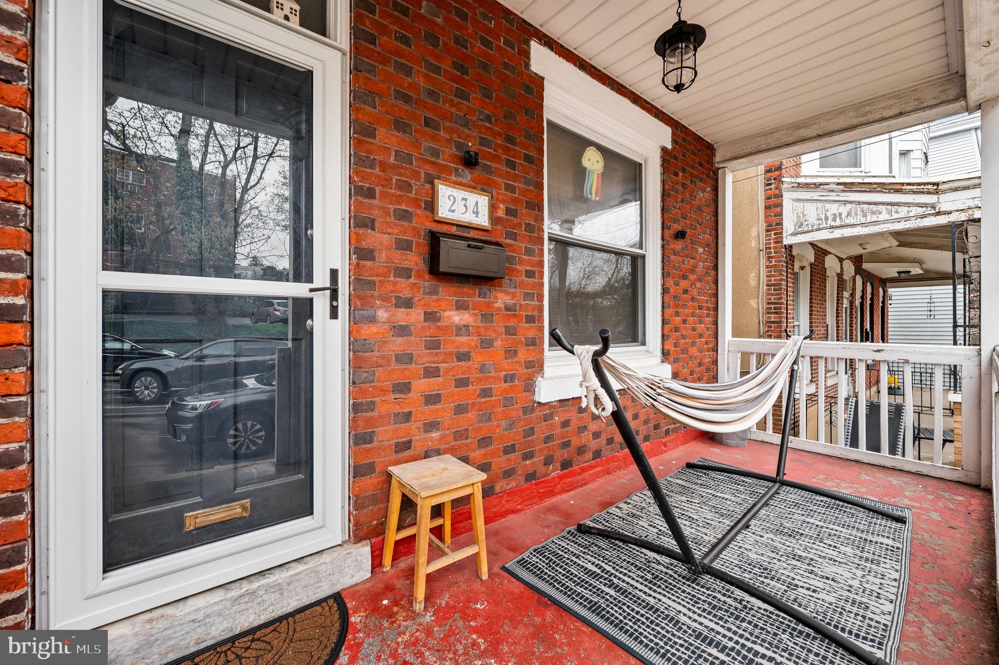 ROXBOROUGH - Residential