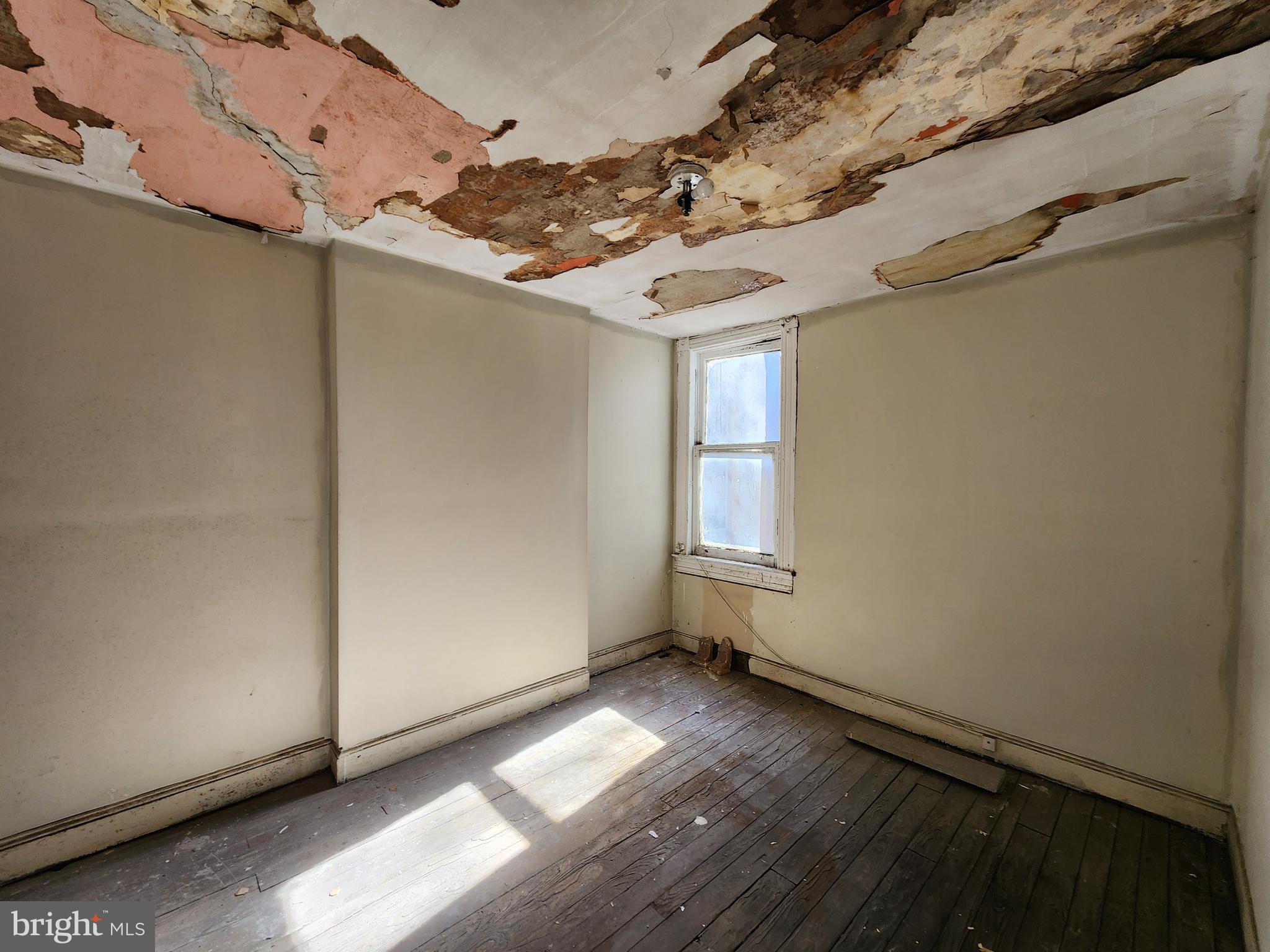 SANDTOWN-WINCHESTER - Residential