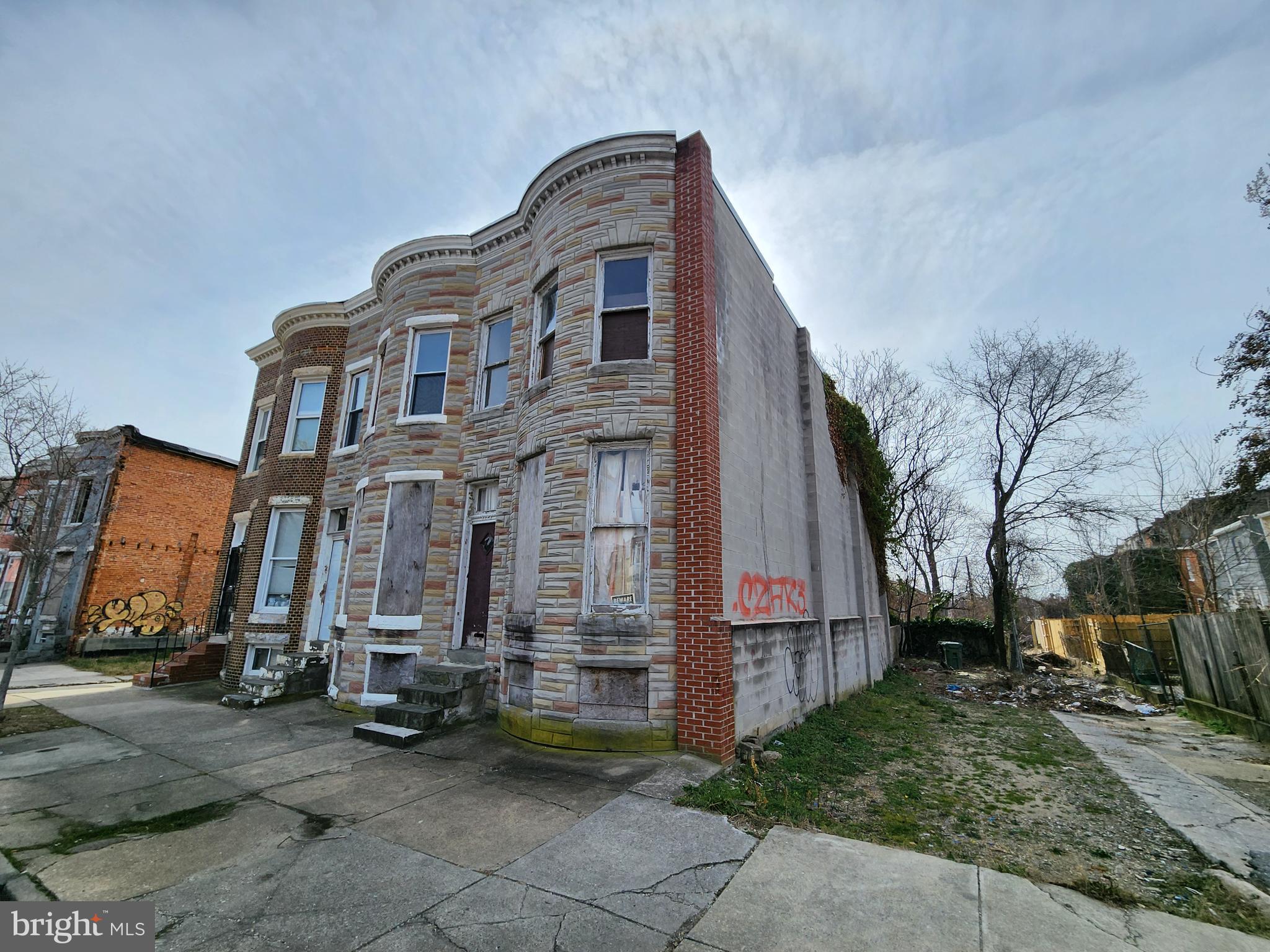 SANDTOWN-WINCHESTER - Residential