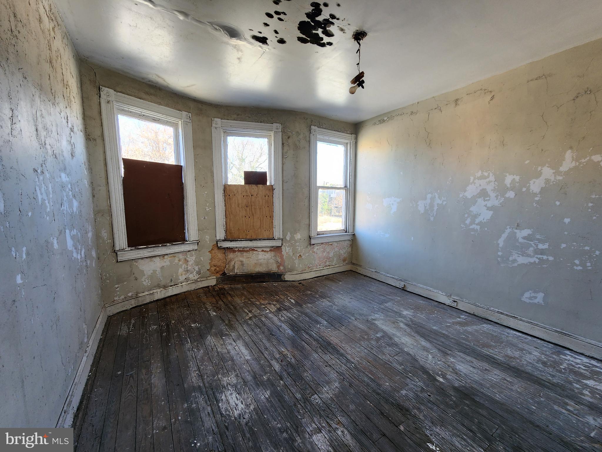 SANDTOWN-WINCHESTER - Residential