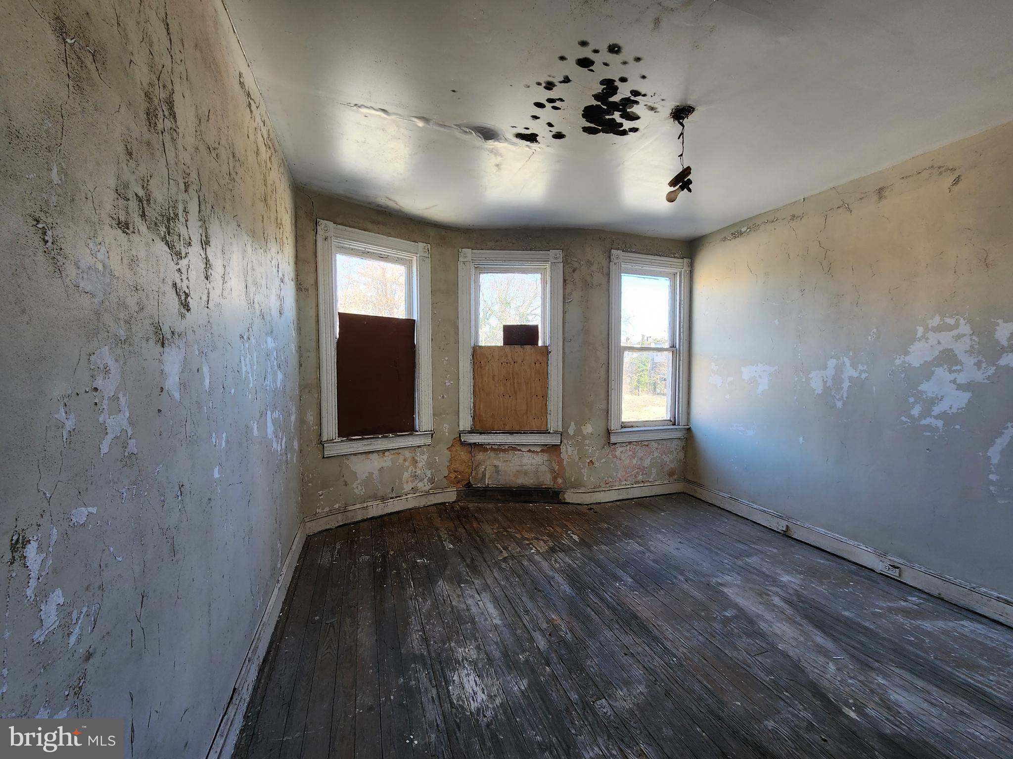 SANDTOWN-WINCHESTER - Residential