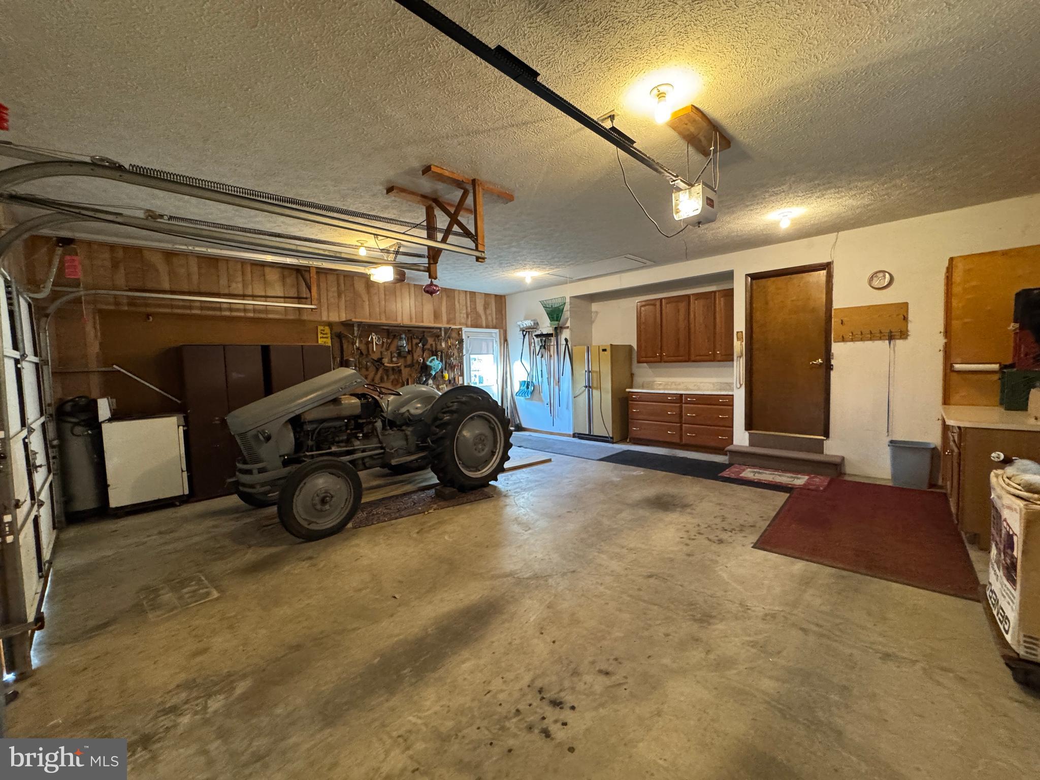 GERRARD ACRES - Residential