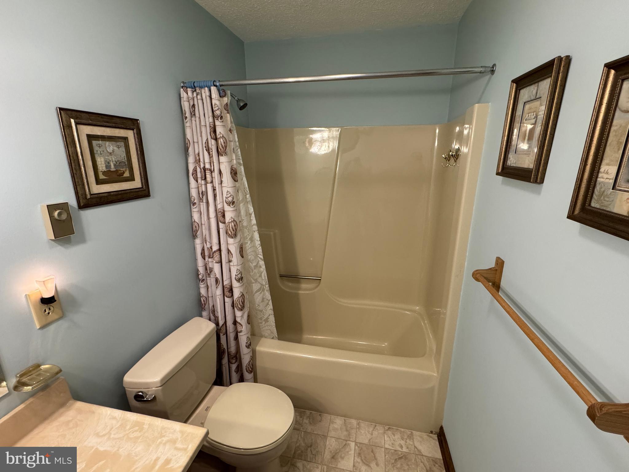 GERRARD ACRES - Residential