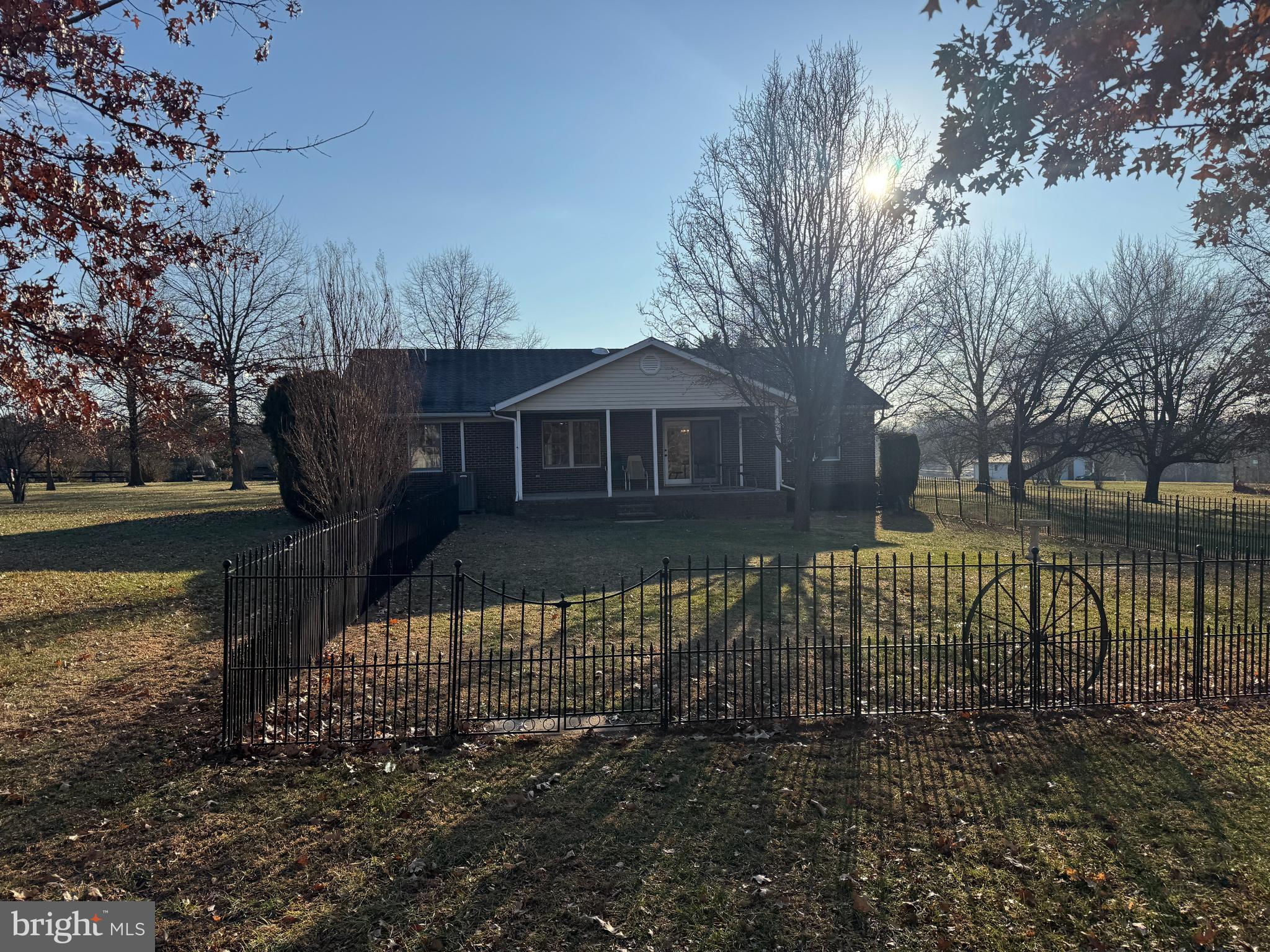 GERRARD ACRES - Residential