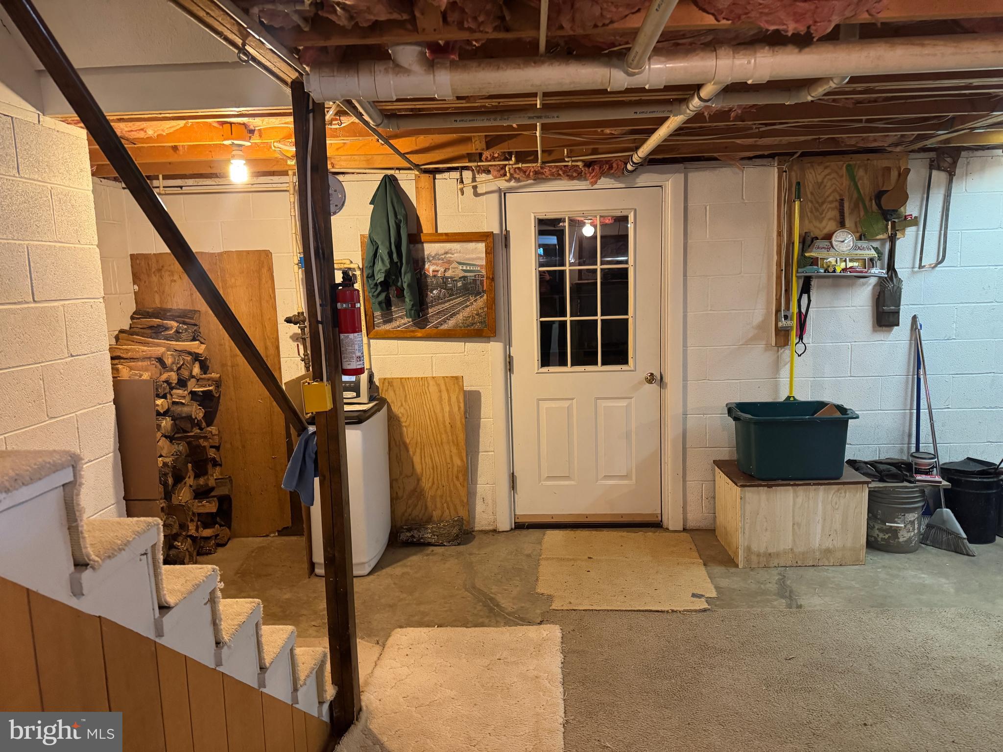 GERRARD ACRES - Residential