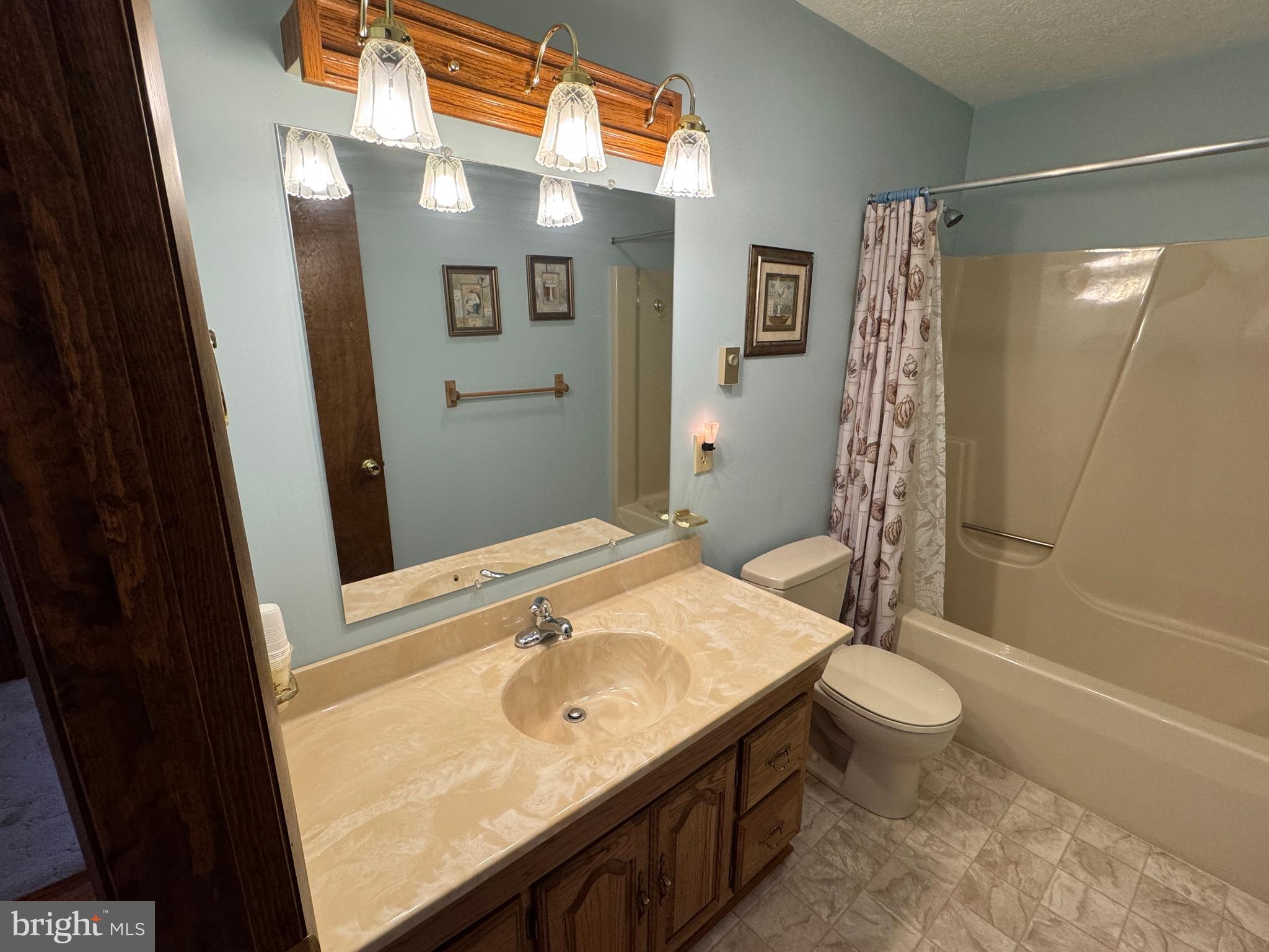 GERRARD ACRES - Residential