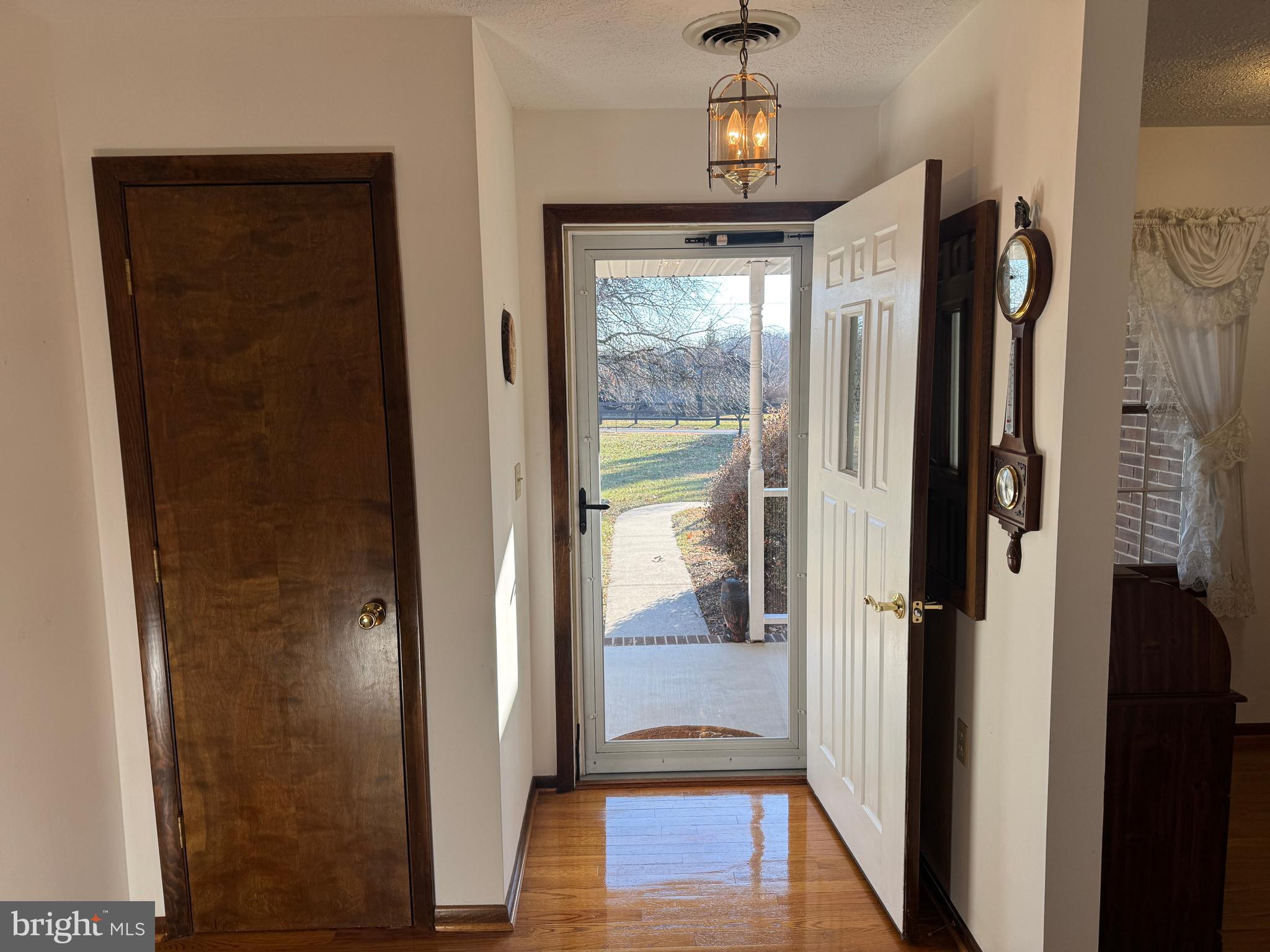 GERRARD ACRES - Residential